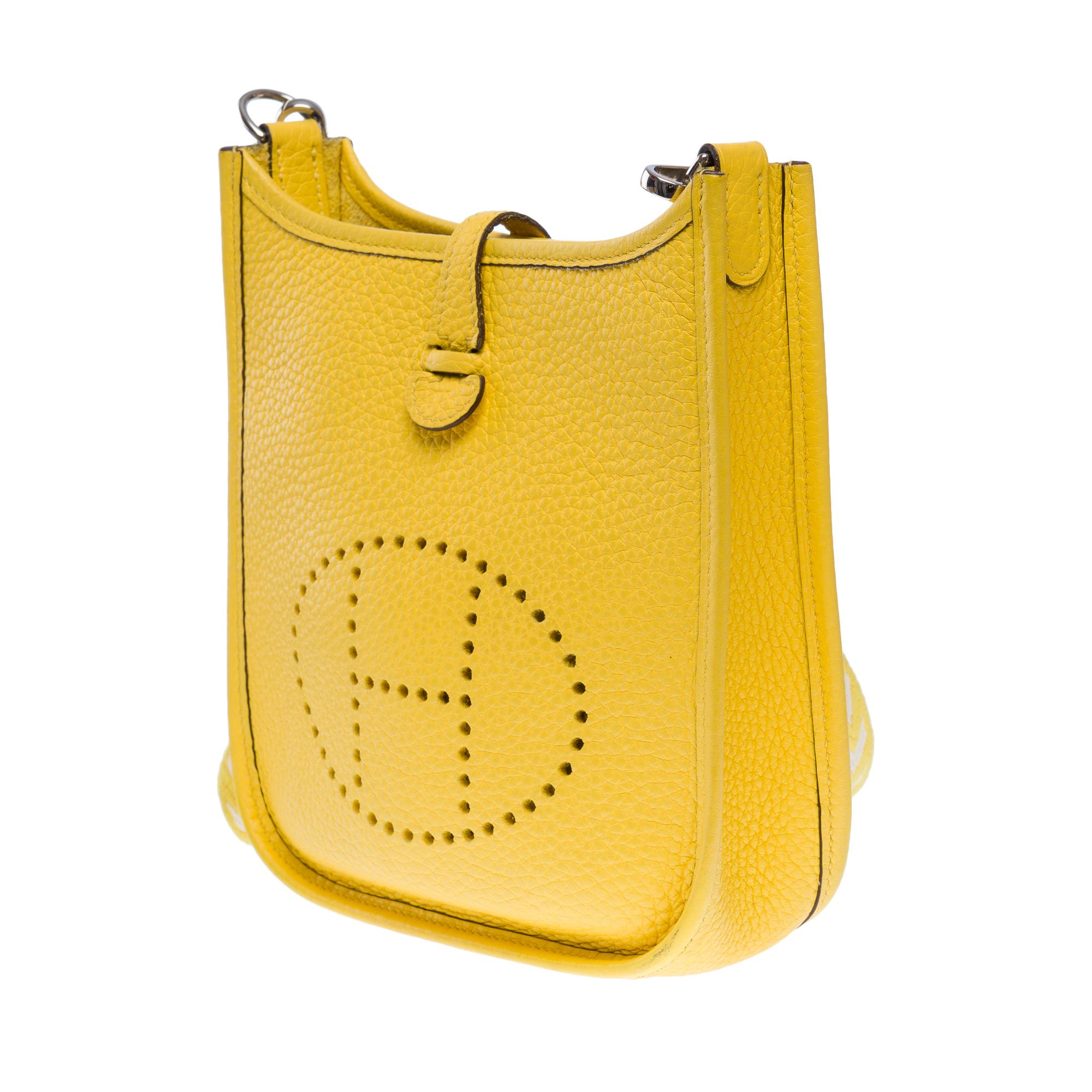 Borsa a tracolla Hermès Evelyne TPM Zigzag in pelle Jaune de Naples Taurillon, PHW In condizioni ottime in vendita a Paris, IDF
