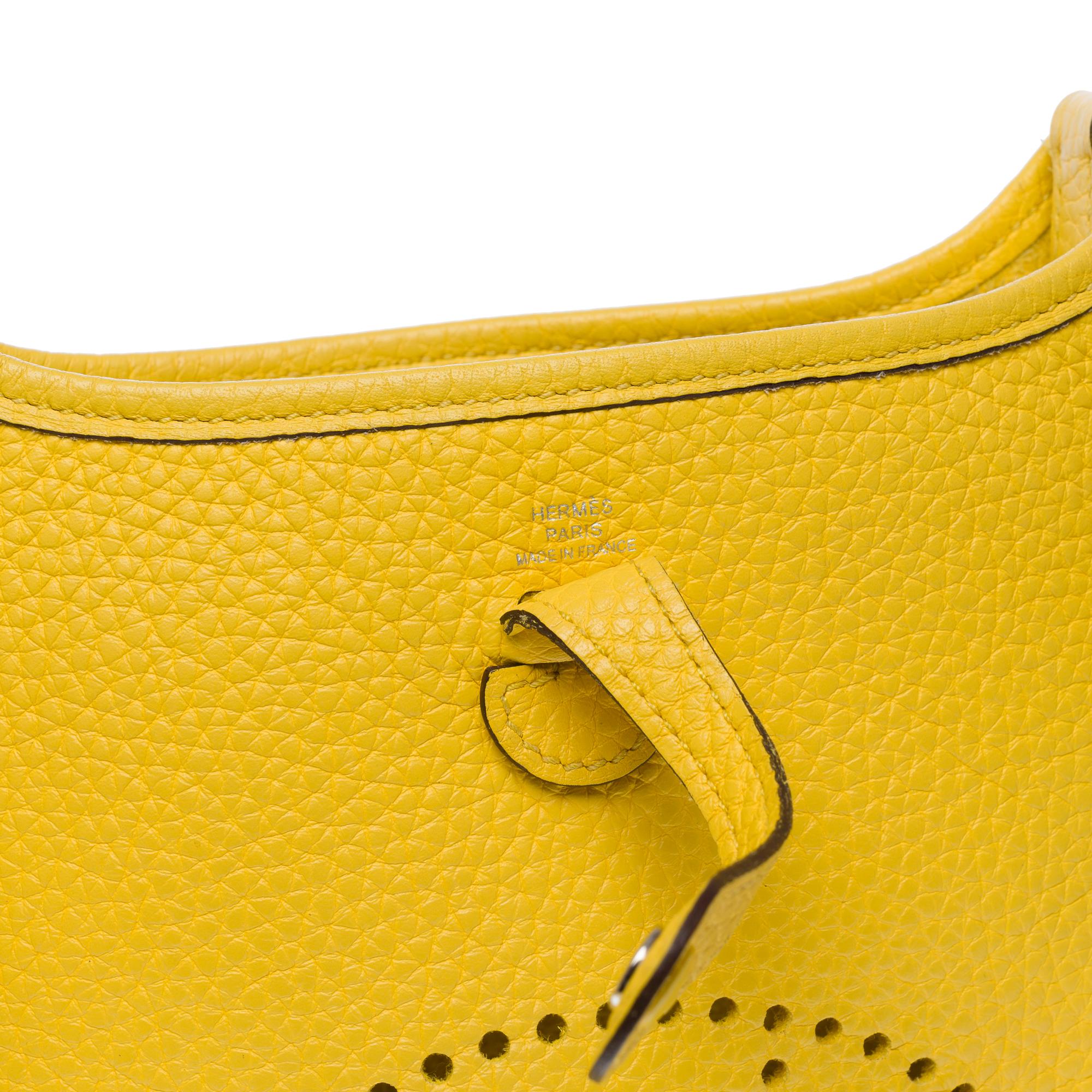Borsa a tracolla Hermès Evelyne TPM Zigzag in pelle Jaune de Naples Taurillon, PHW in vendita 1