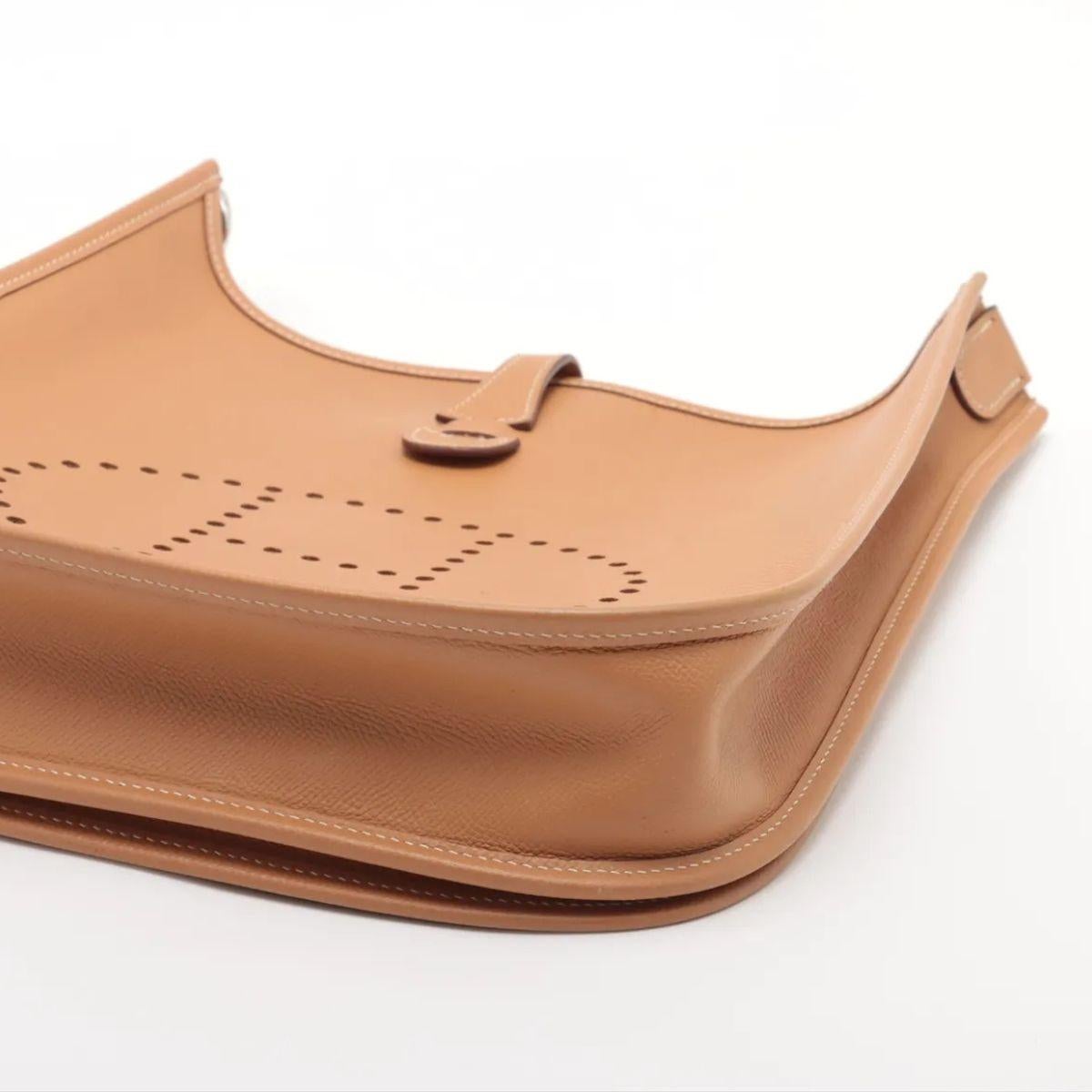 Hermès Evelyne Veau Epsom 33 GM Oro en Bueno estado para la venta en Humacao, PR