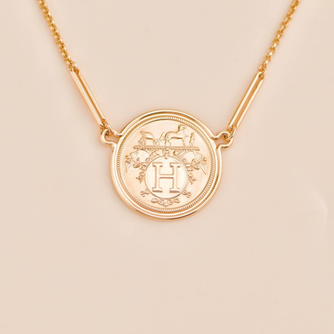 Hermès Ex-Libris 18K Rose Gold Coin Pendant Necklace Very Large Model For Sale 6