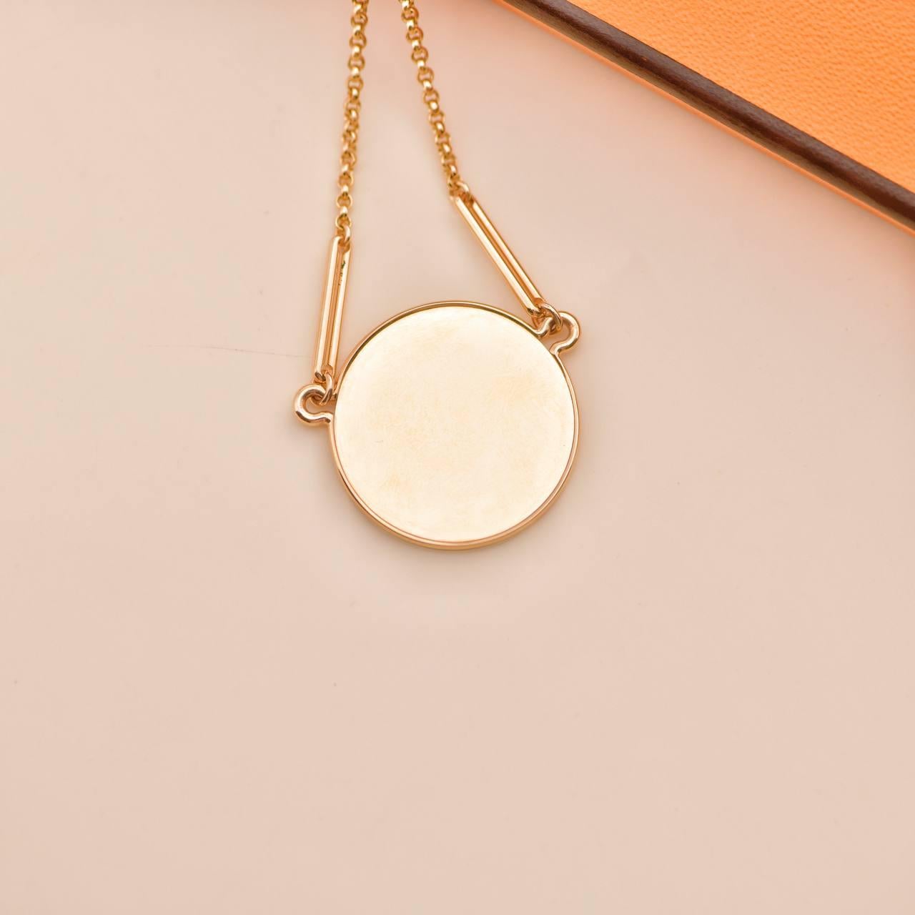 Hermès Ex-Libris 18K Rose Gold Coin Pendant Necklace Very Large Model For Sale 4