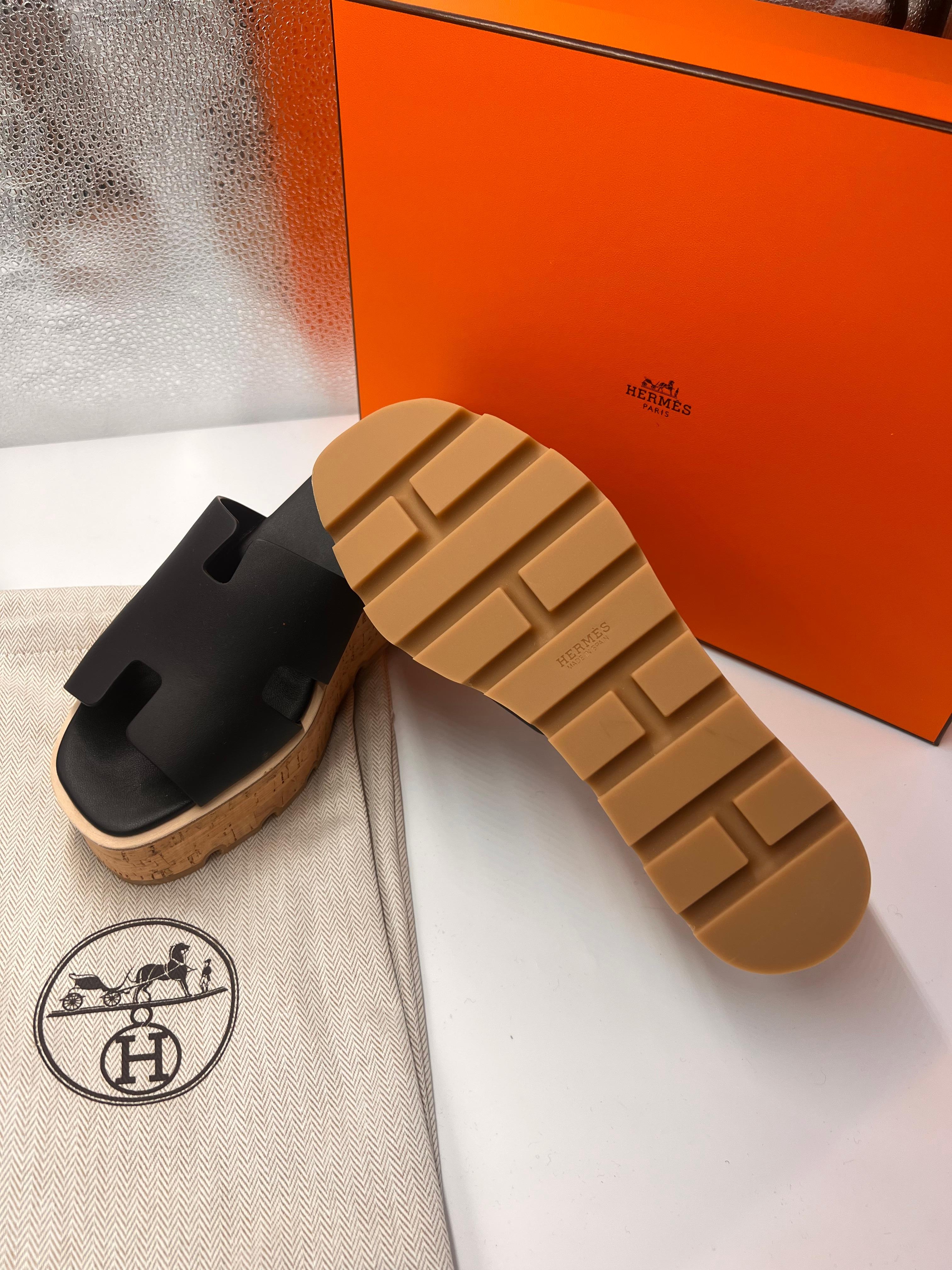 Hèrmes Eze 30 black leather slides including box & dustbag size 38. Brand new.