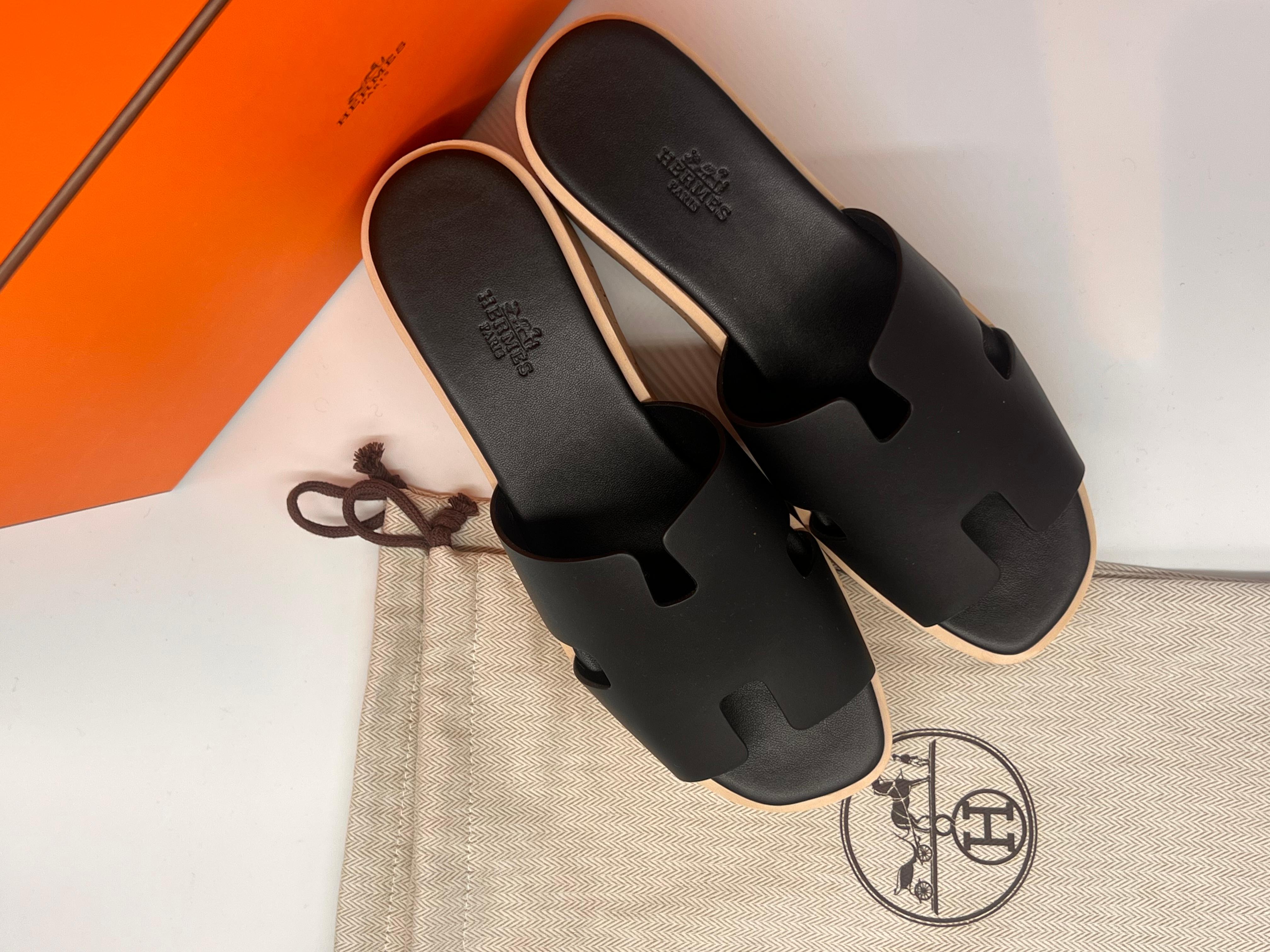 Hèrmes Eze 30 black leather slides at 1stDibs | hermes eze 30 sandal ...