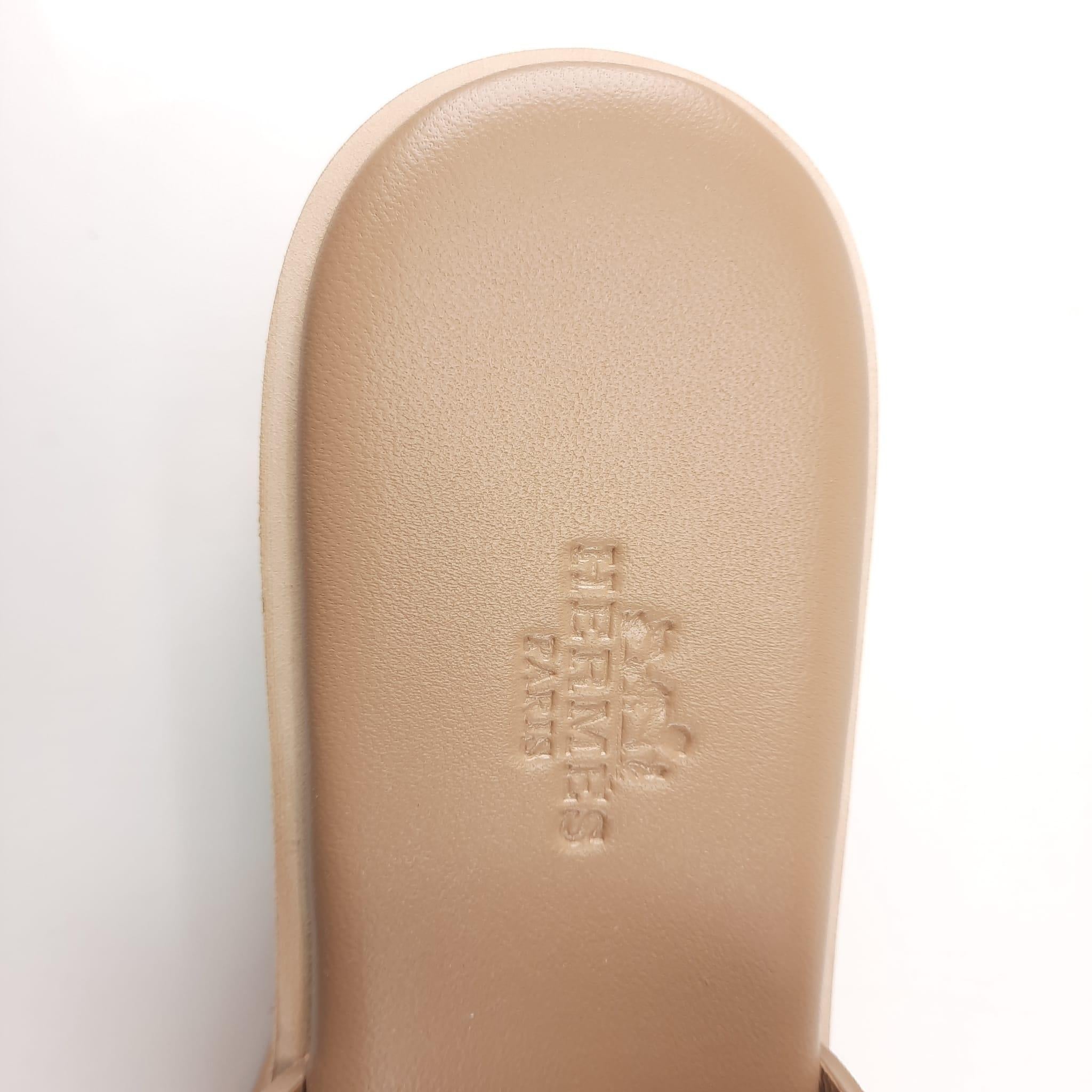 Hermes Eze 30 sandals Clay Beige Goat suede Size 38 EU In New Condition In Nicosia, CY