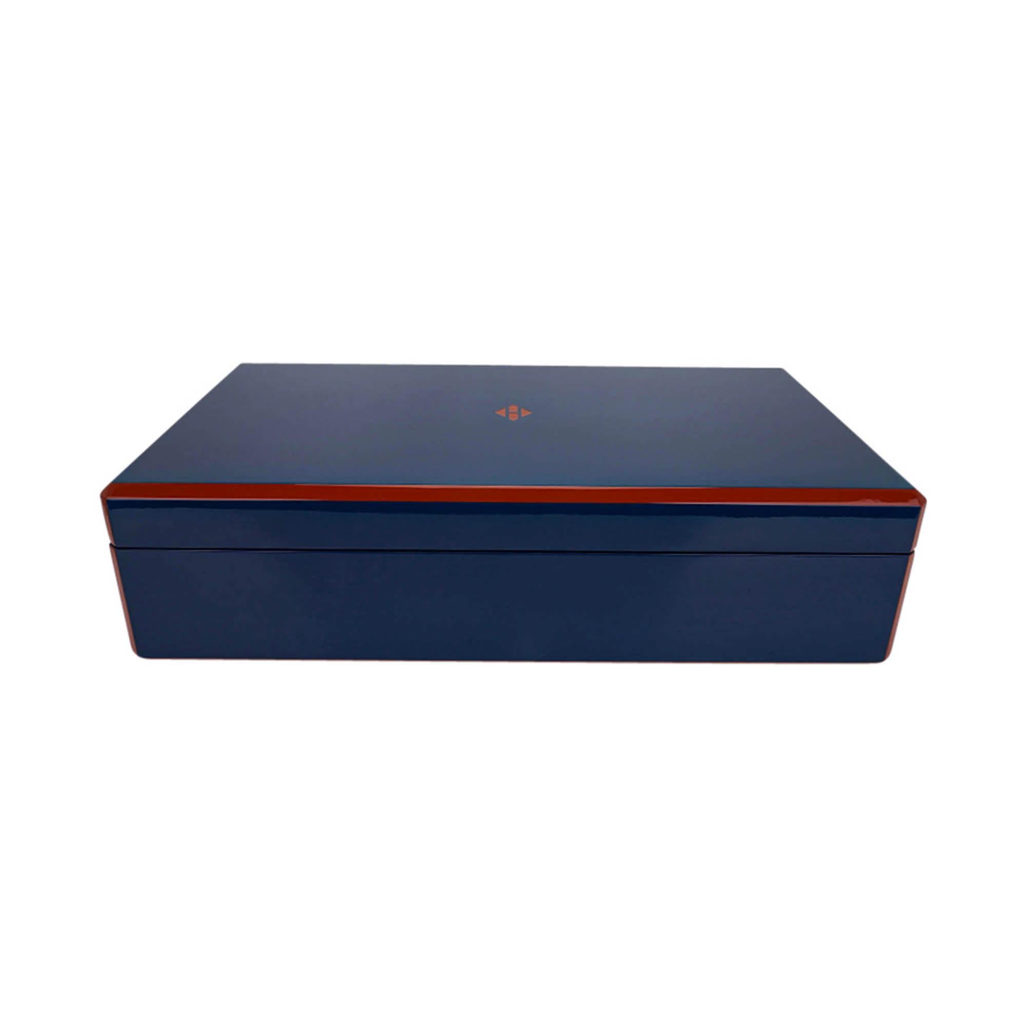 Hermes Facettes Tie Box Lacquered Biarritz Blue  Terrecotta In New Condition For Sale In Miami, FL