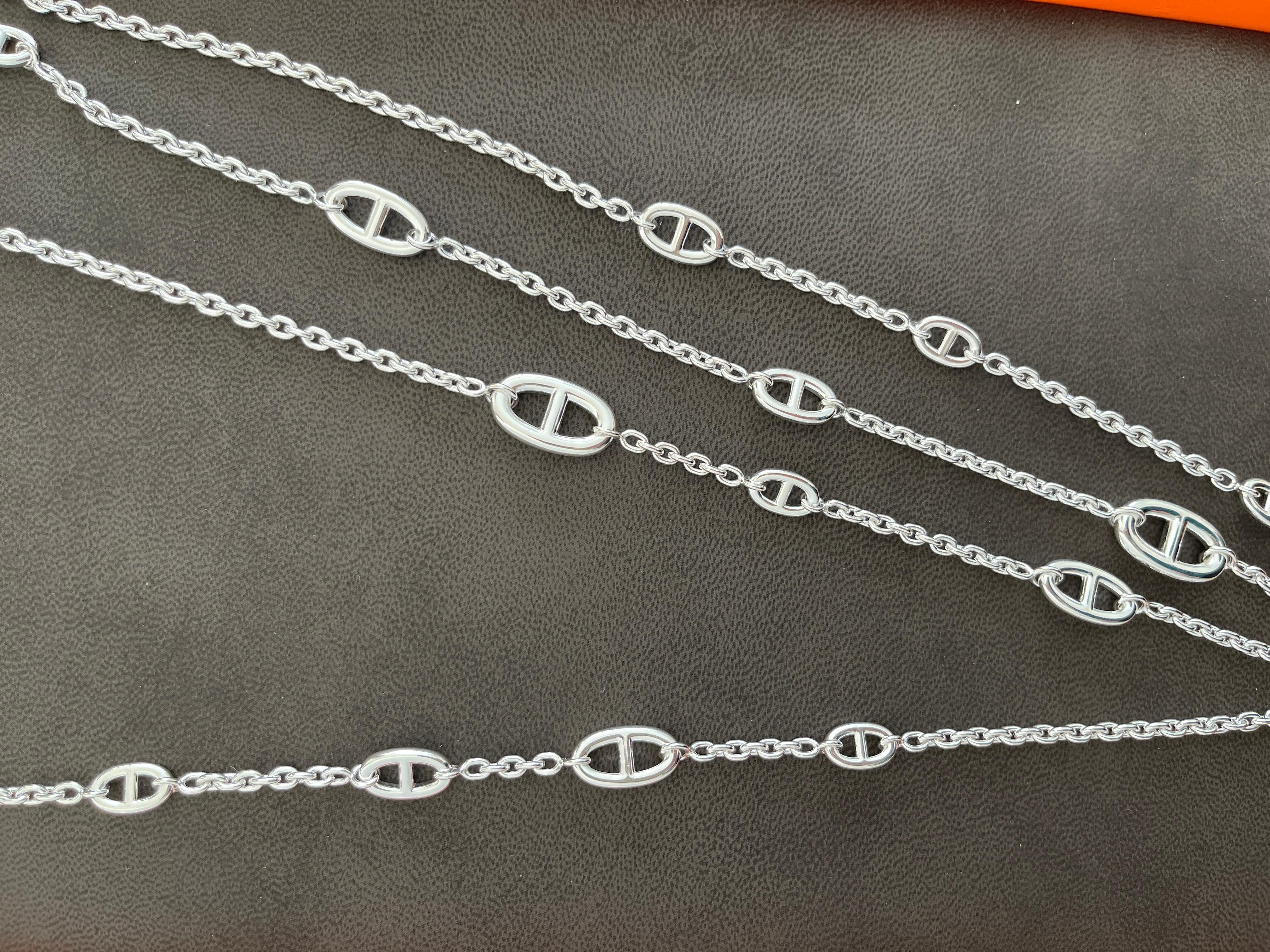 Hermes long necklace in sterling silver
Called the Farandole
Sterling Silver
Length is 63