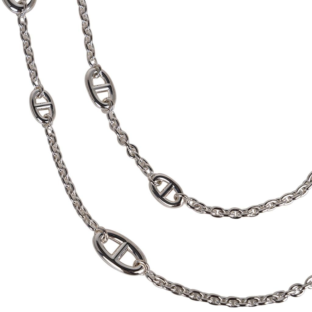 Mightychic offers a coveted Hermes Farandole Long Necklace featured in Sterling Silver.
With its nautical inspiration, the Chaine d'Ancre is unmistakably Hermes.
Necklace can be worn long or doubled.
Toggle closure.
NEW or NEVER WORN.
final