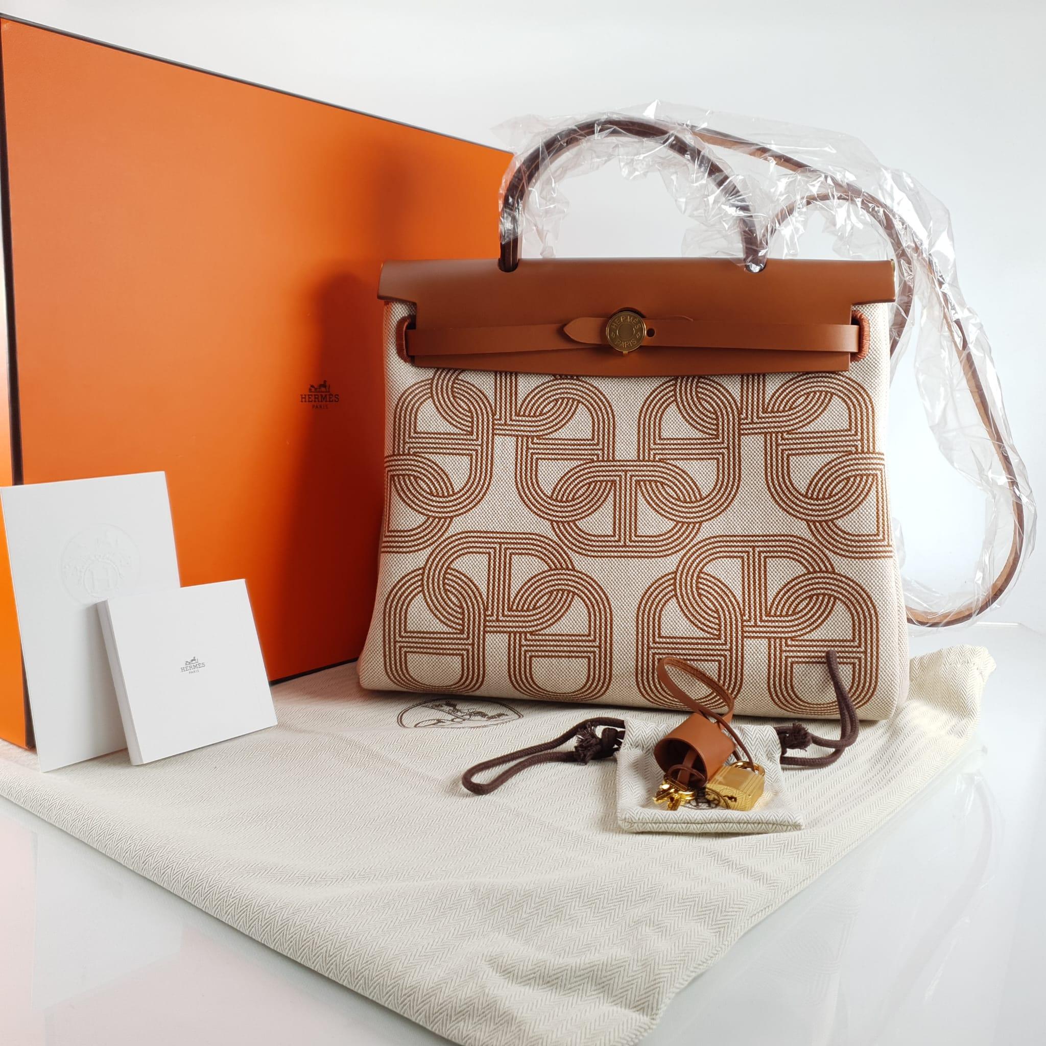 Herbag 31 Zip handbag Fauve, ecru & beige Toile H Plume  2024 Brand New in Box 6