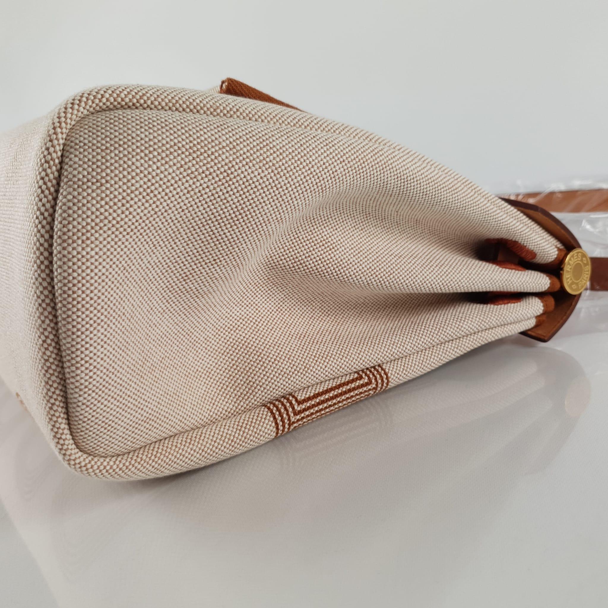 Herbag 31 Zip handbag Fauve, ecru & beige Toile H Plume  2024 Brand New in Box 2