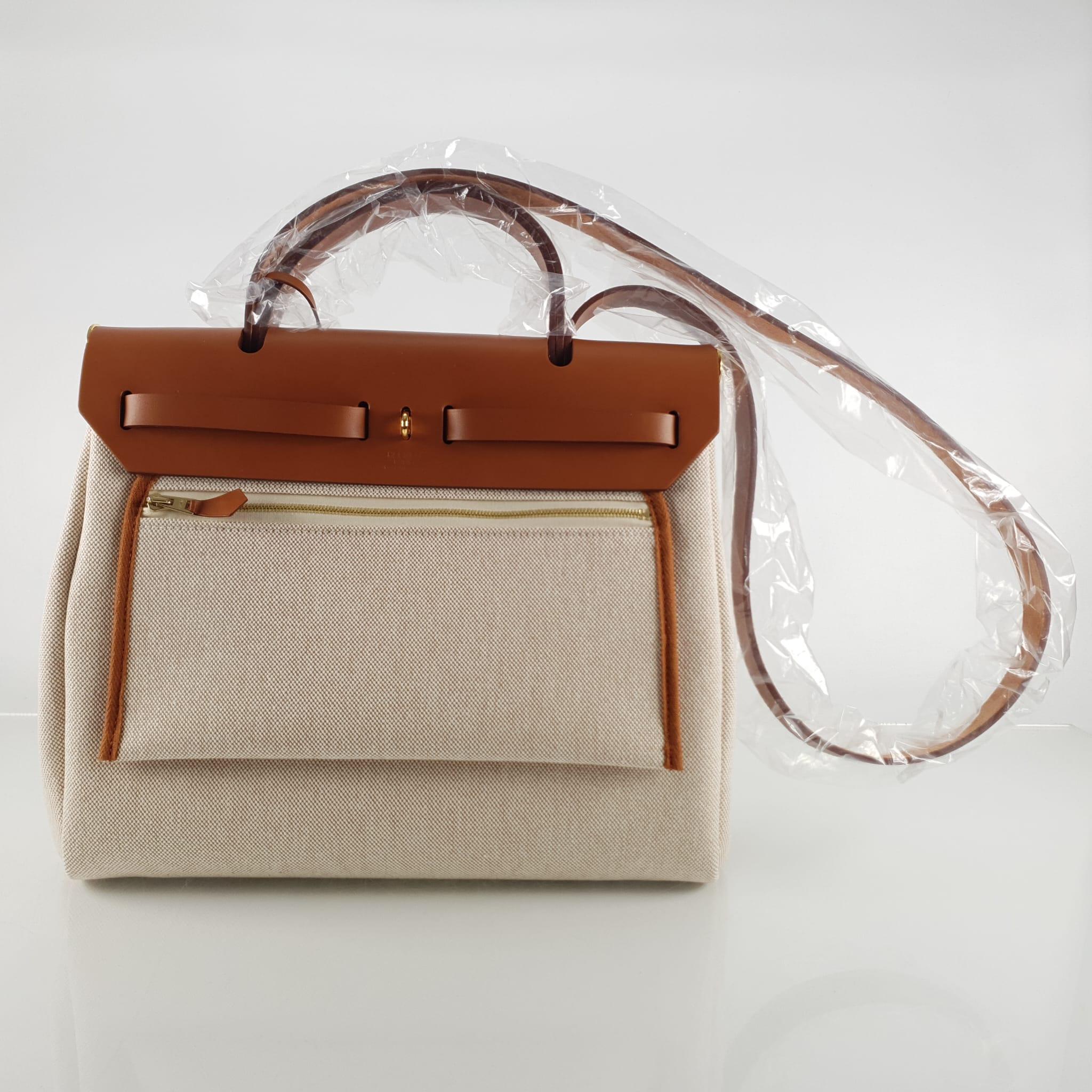 Herbag 31 Zip handbag Fauve, ecru & beige Toile H Plume  2024 Brand New in Box 4