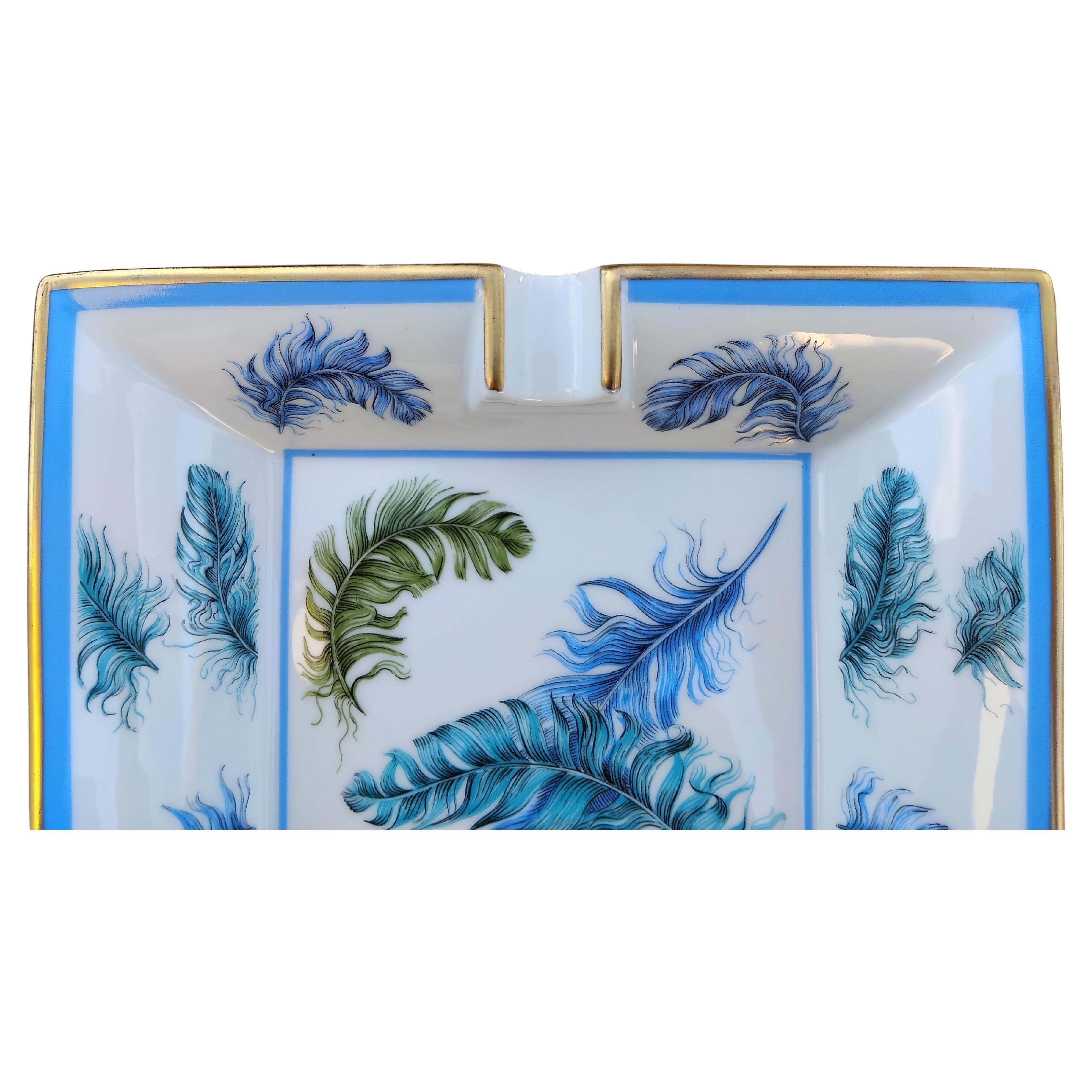 Hermès Federn Aschenbecher Wechseltablett Porzellan Gold im Angebot 1