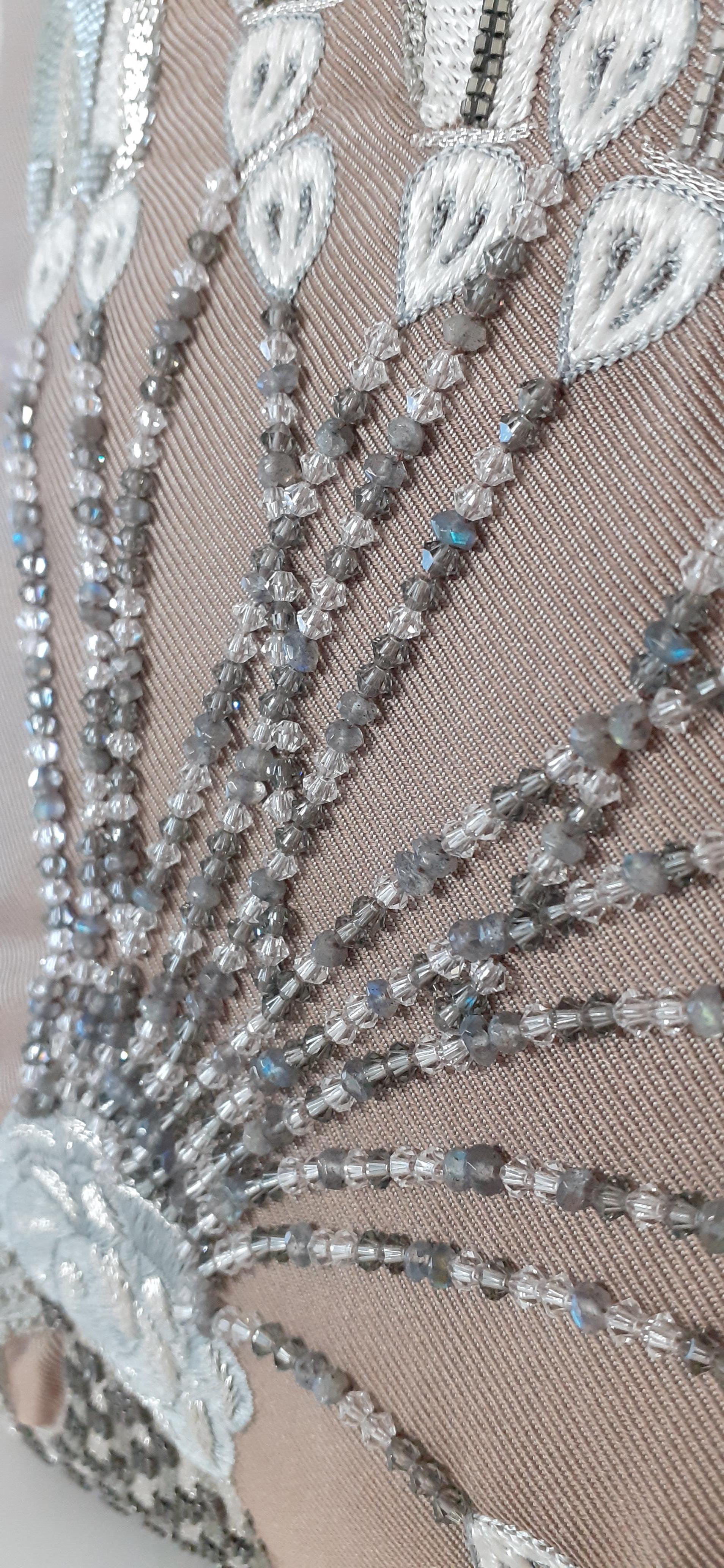 Hermès Federn Kissen Kissen Brasilien Seide Baumwolle gestickt im Angebot 2