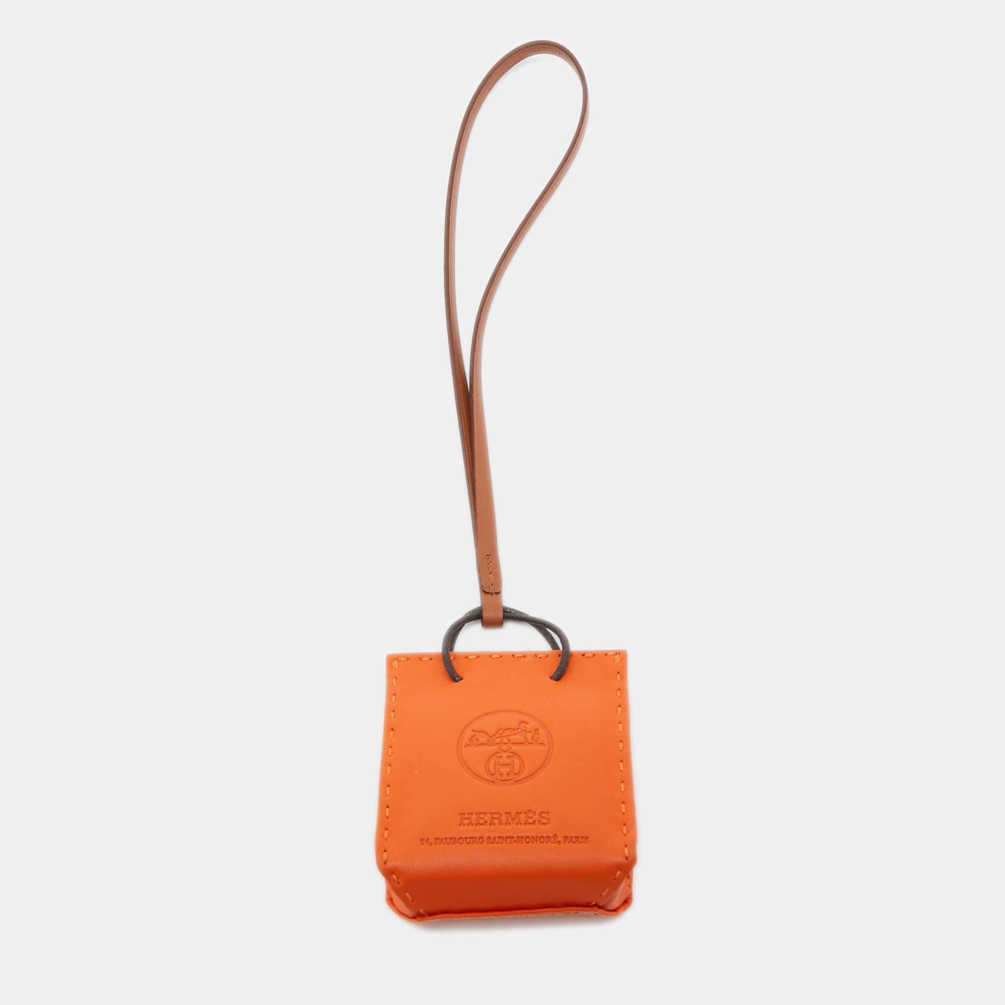 Hermes Feu/Gold Milo Lambskin and Swift Leather Shopping Bag Charm In Excellent Condition In Dubai, Al Qouz 2