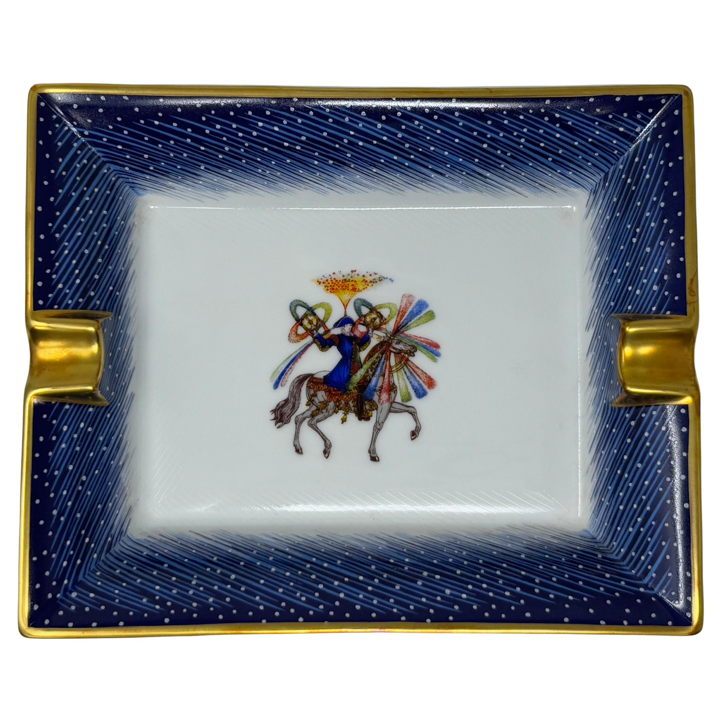 Hermès "Feux d'Artifice" Cendrier en porcelaine bleue Catchall 1980 Made in France en vente