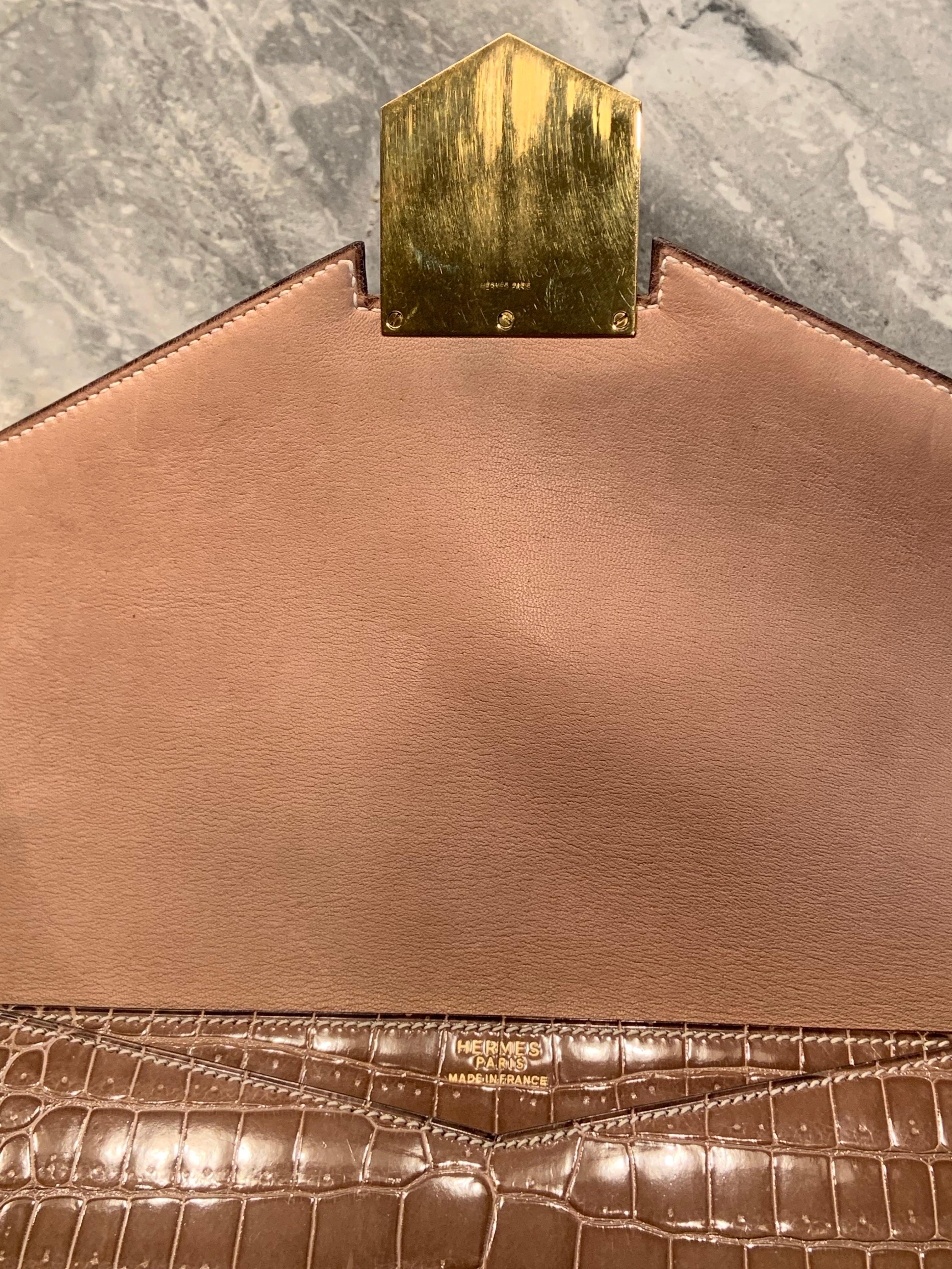 Hermes Ficelle Porosus Cocodrilo Pan Clutch Bag Pristine Condition Never Used Marrón en venta