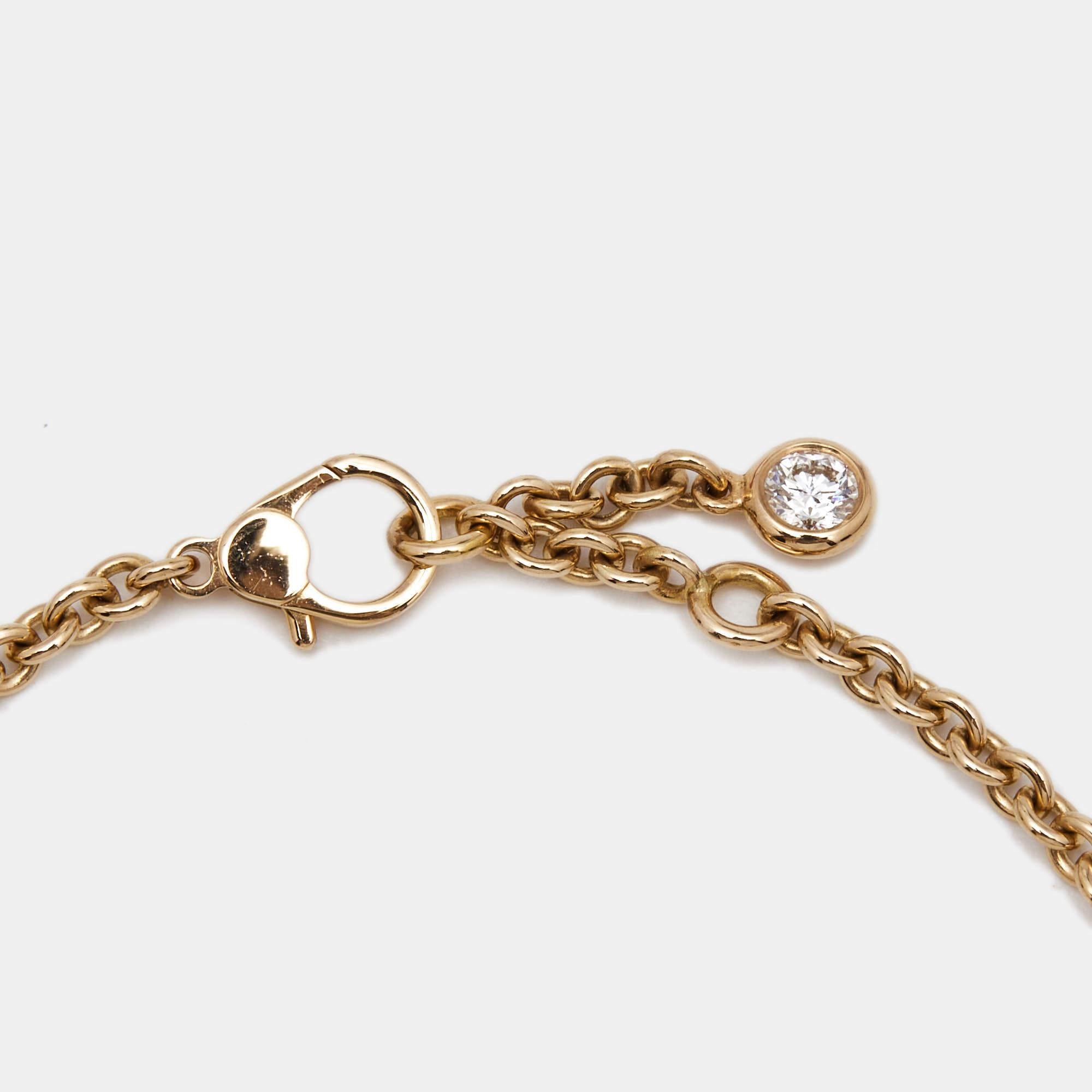 The Hermès bracelet is a luxurious jewelry piece featuring a delicate chain crafted from exquisite 18k rose gold. It is adorned with brilliant-cut diamonds, creating a stunning and timeless design that exudes elegance and sophistication.

