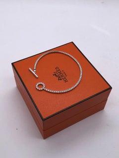 Hermès Finesse Pulsera brazalete Toggle de oro blanco de 18 quilates y diamantes pavé