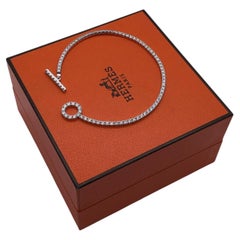 Hermès Finesse Pulsera brazalete Toggle de oro blanco de 18 quilates y diamantes pavé