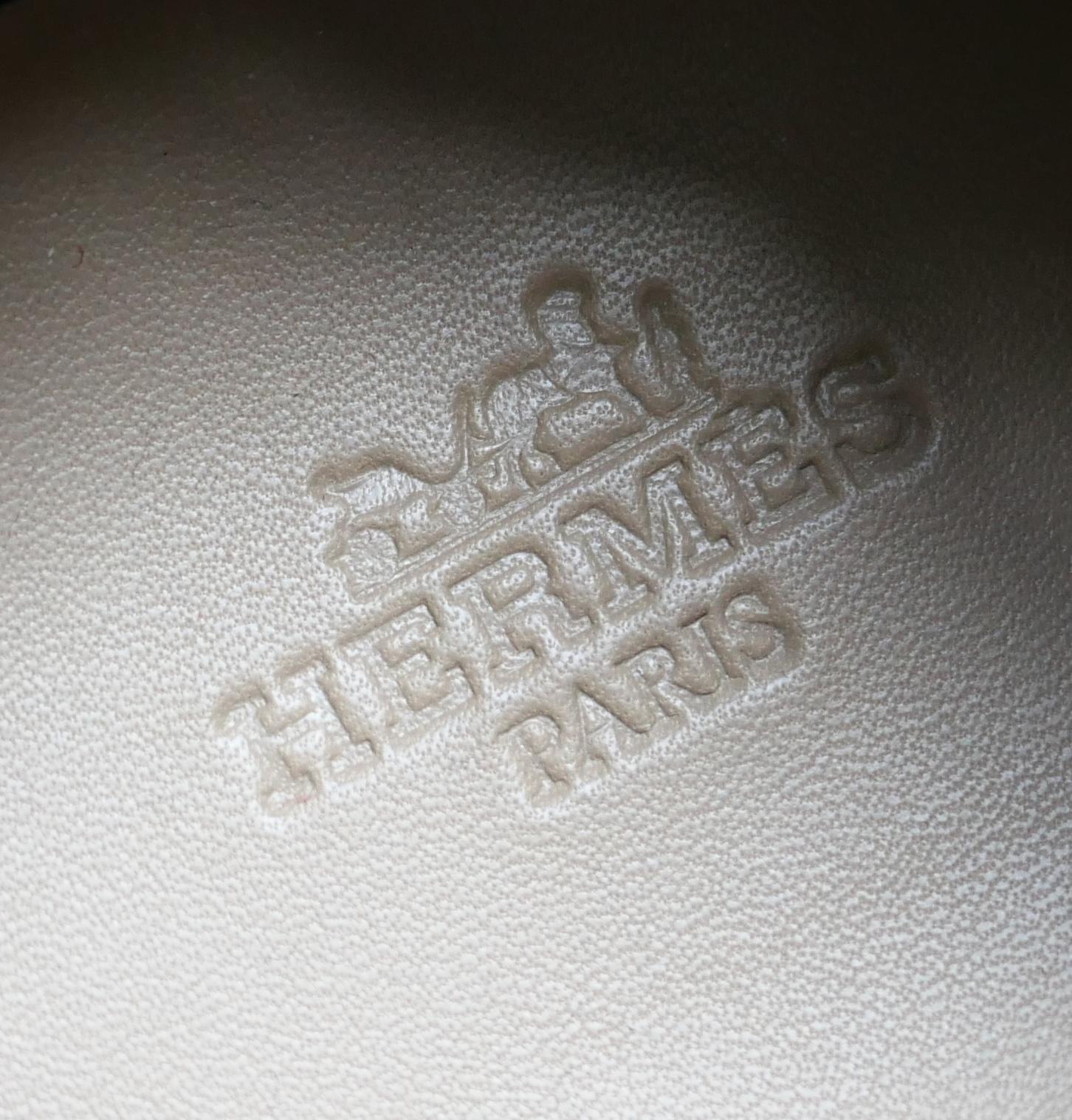 Hermes Flocon Stivali Foderati in Shearling per Escursionismo Pelle Bianca Scatolata in vendita 5