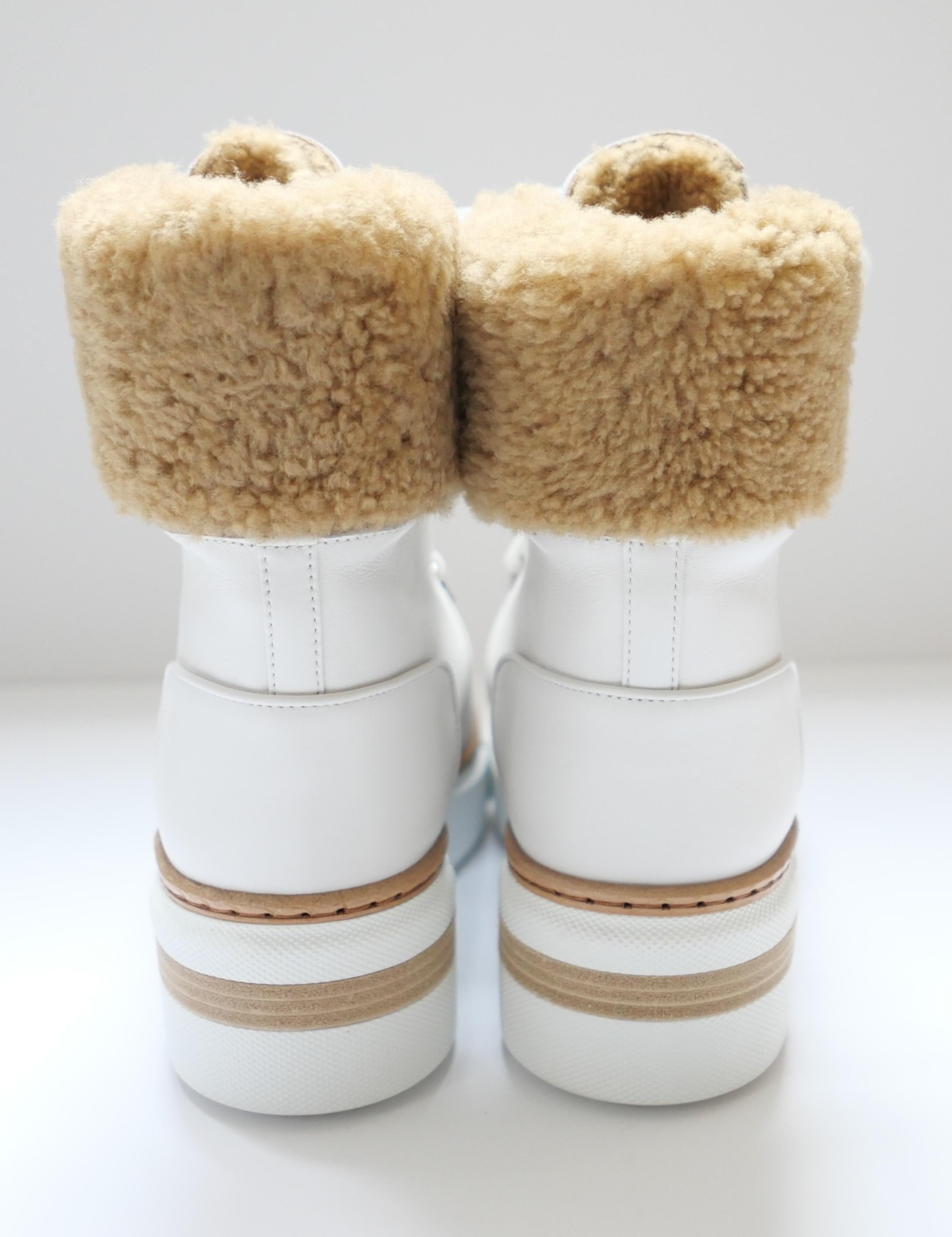 Hermes Flocon Stivali Foderati in Shearling per Escursionismo Pelle Bianca Scatolata in vendita 1