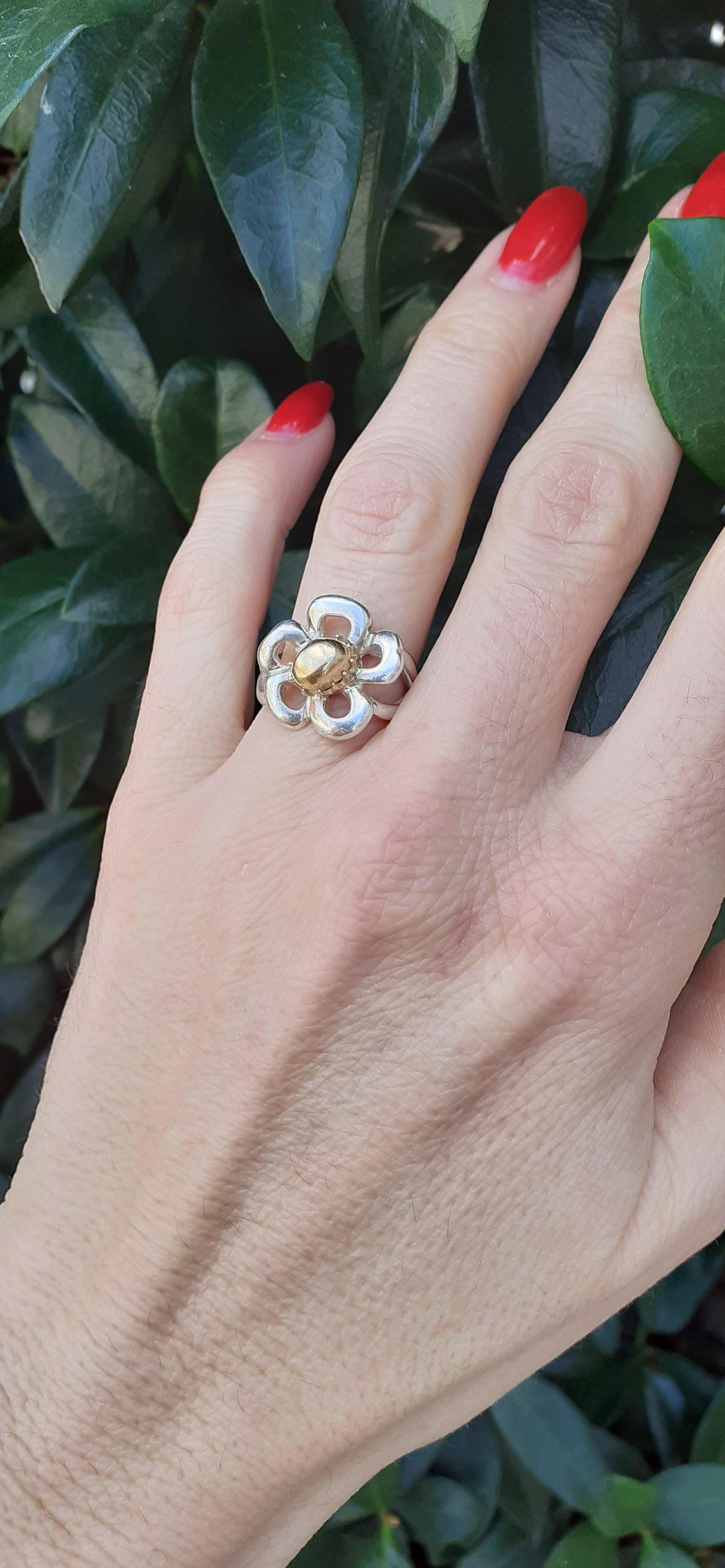 Hermès Flower Shaped Ring Silver and Gold Size 7 / 53 Resizable For Sale 3