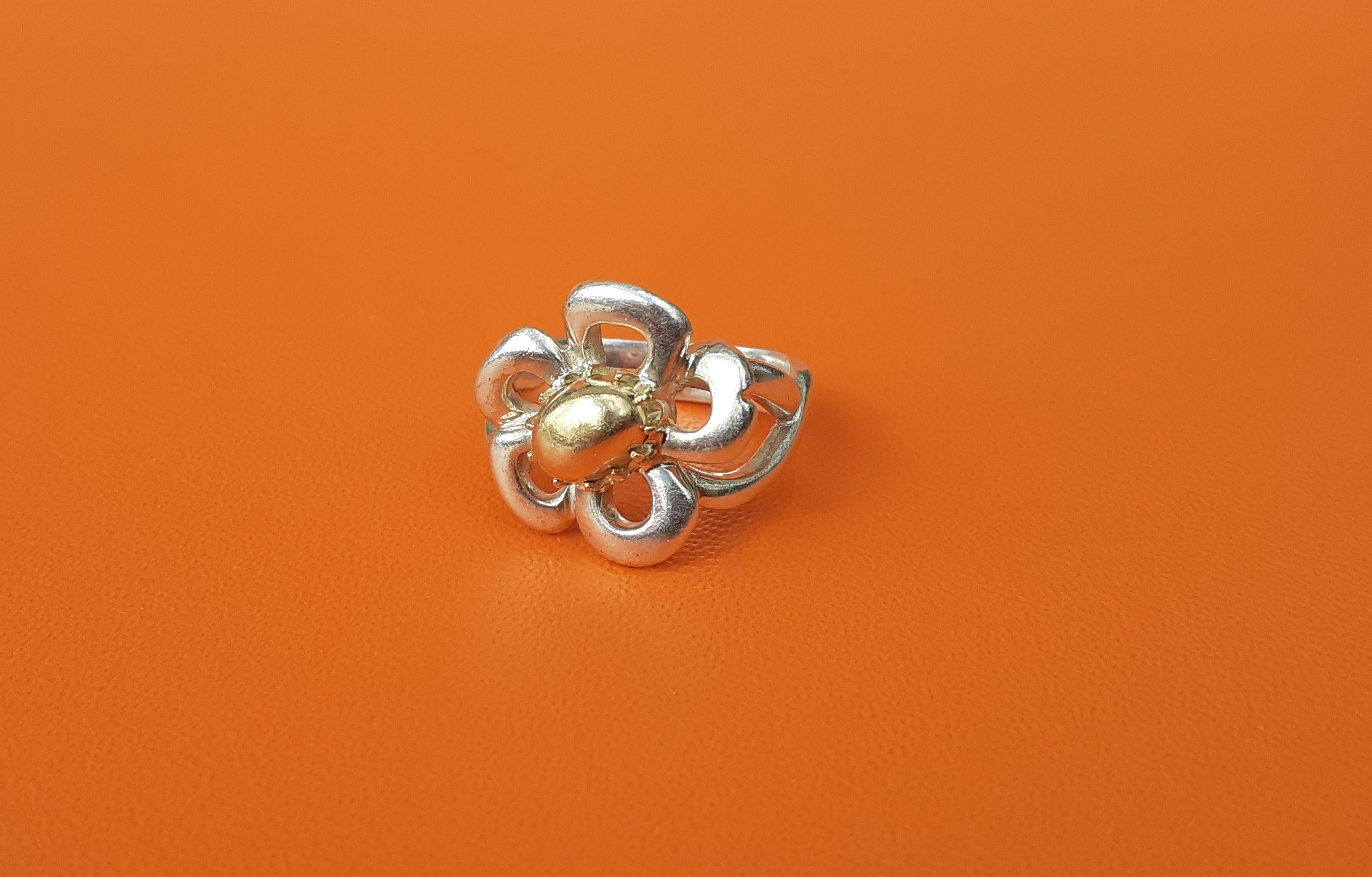 Hermès Blumenförmiger Ring Silber und Gold Größe 7 / 53 Veränderbar Damen im Angebot