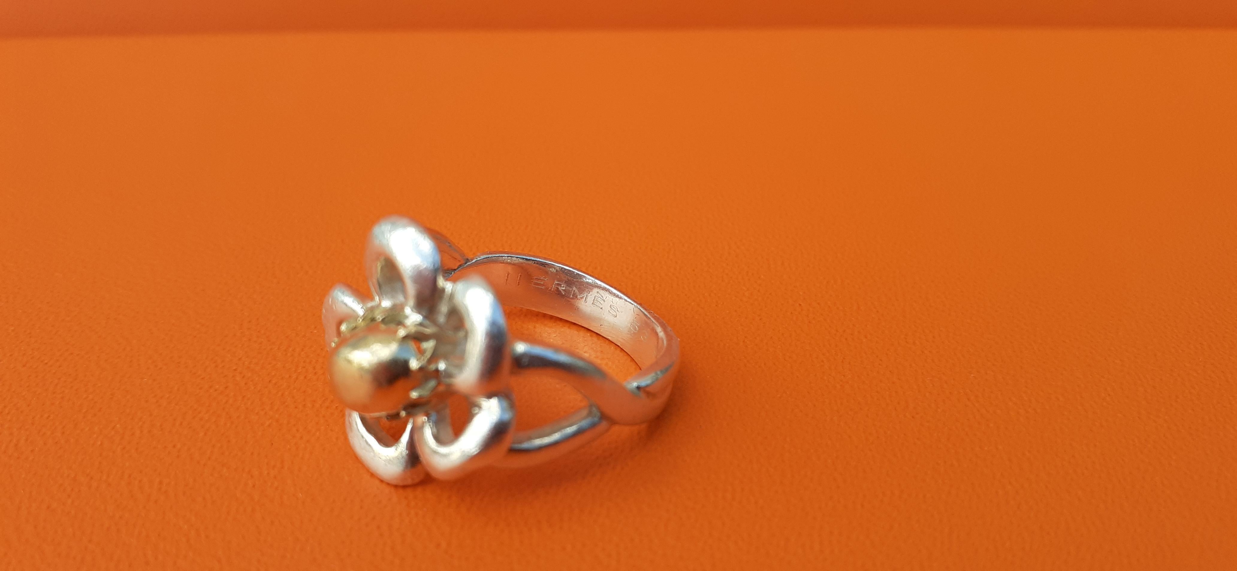 Women's Hermès Flower Shaped Ring Silver and Gold Size 7 / 53 Resizable For Sale