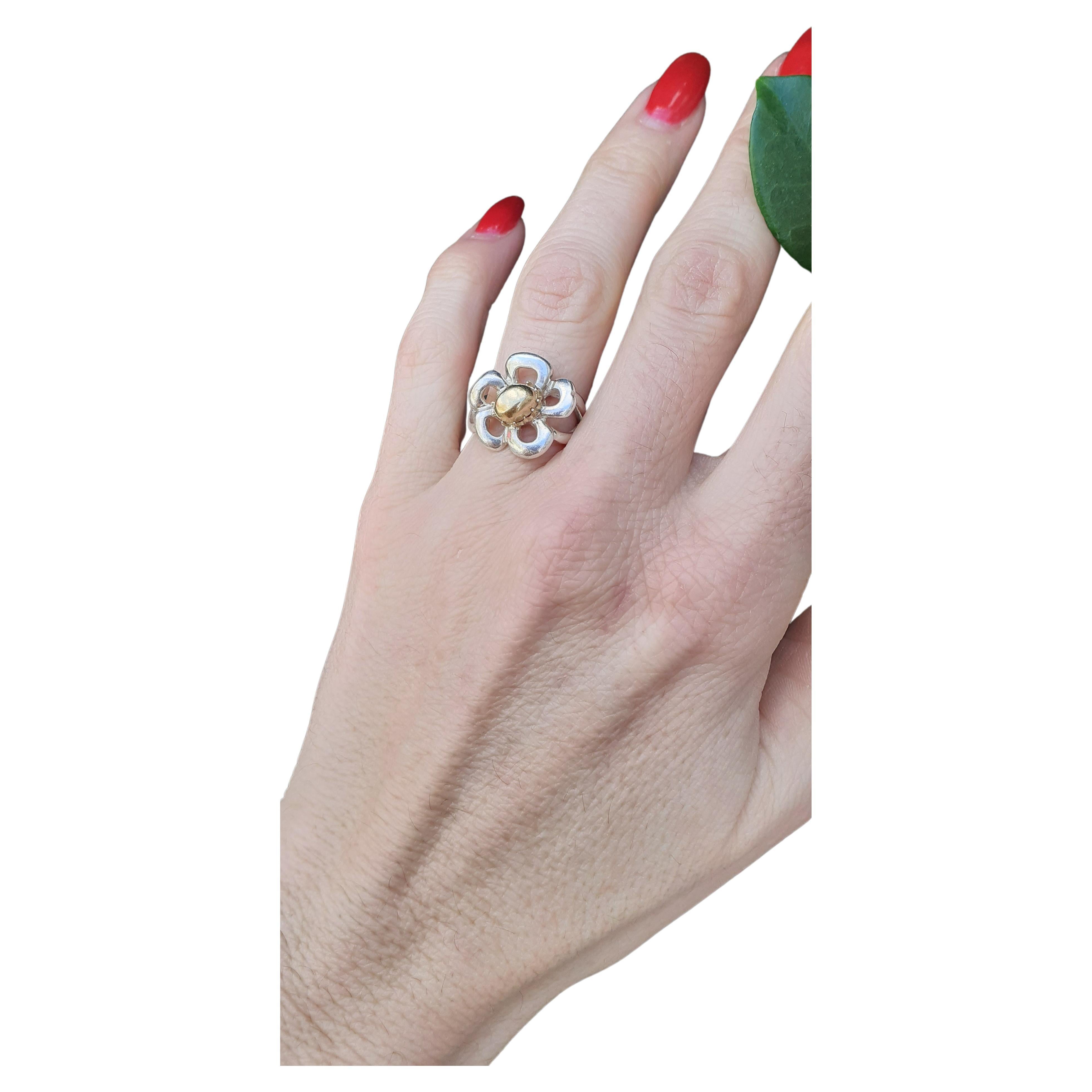 Hermès Flower Shaped Ring Silver and Gold Size 7 / 53 Resizable For Sale