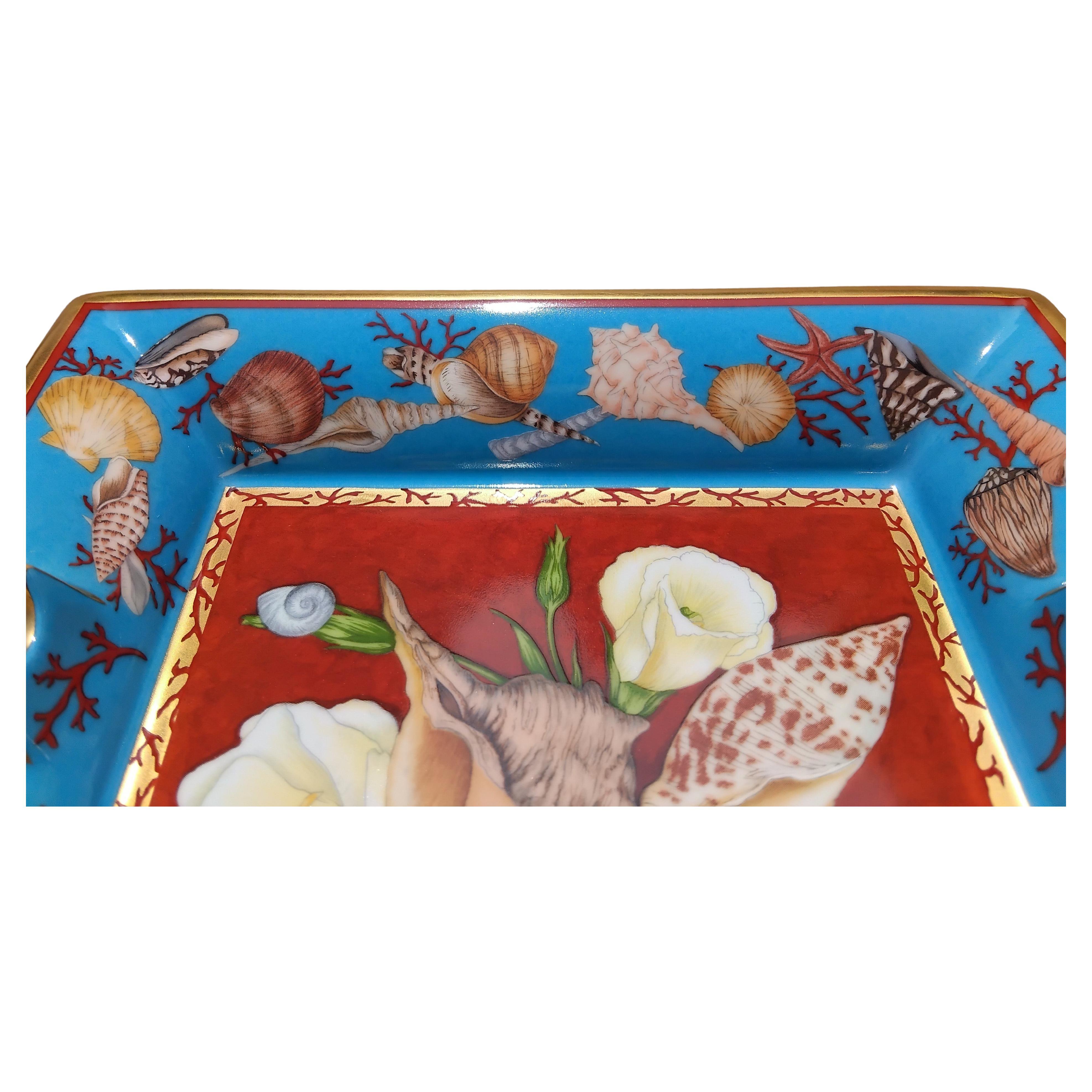 Hermès Flowers Seashells Print Ashtray Change Tray Porcelain Gold For Sale 7