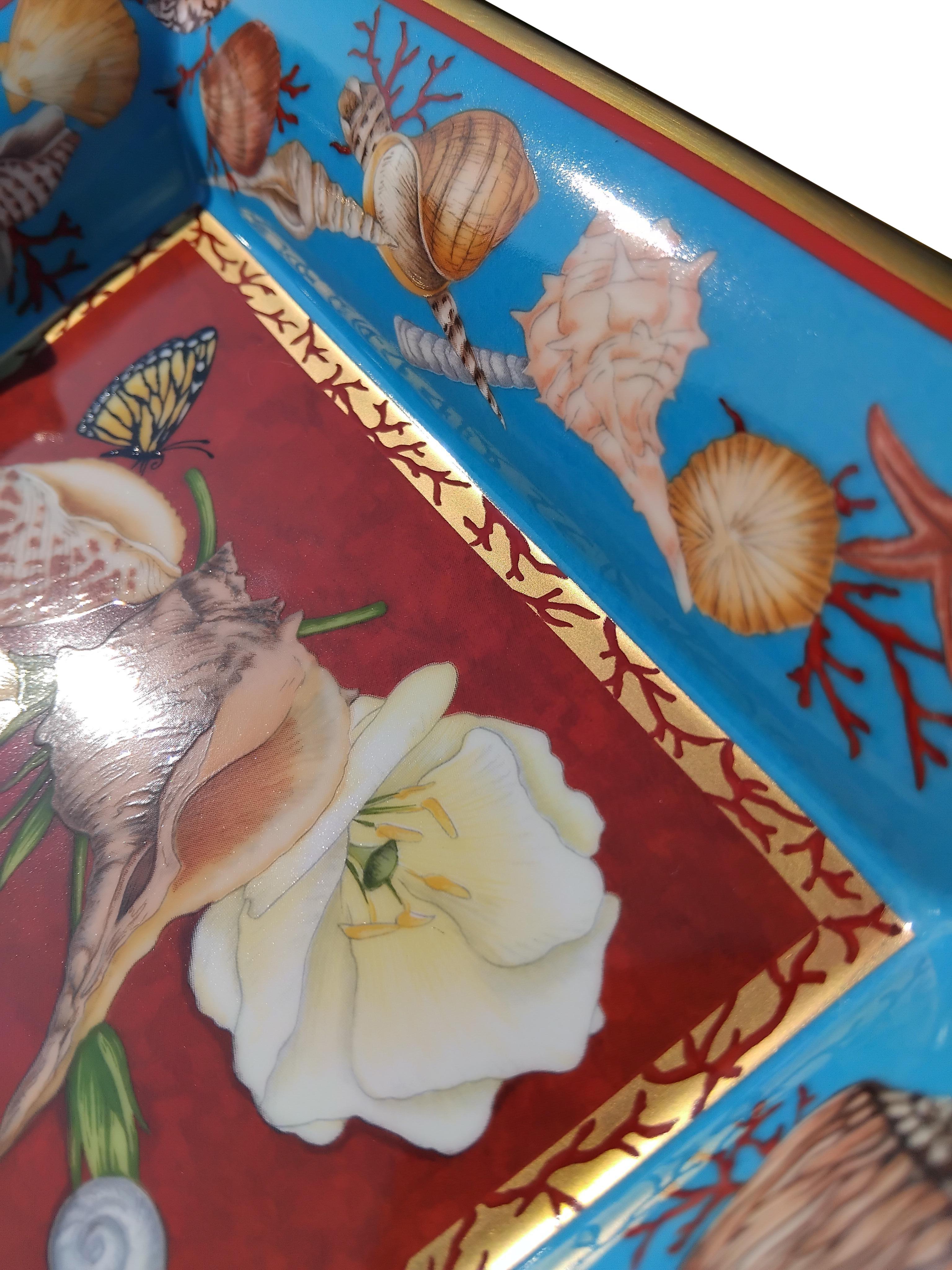 Hermès Flowers Seashells Print Ashtray Change Tray Porcelain Gold For Sale 4