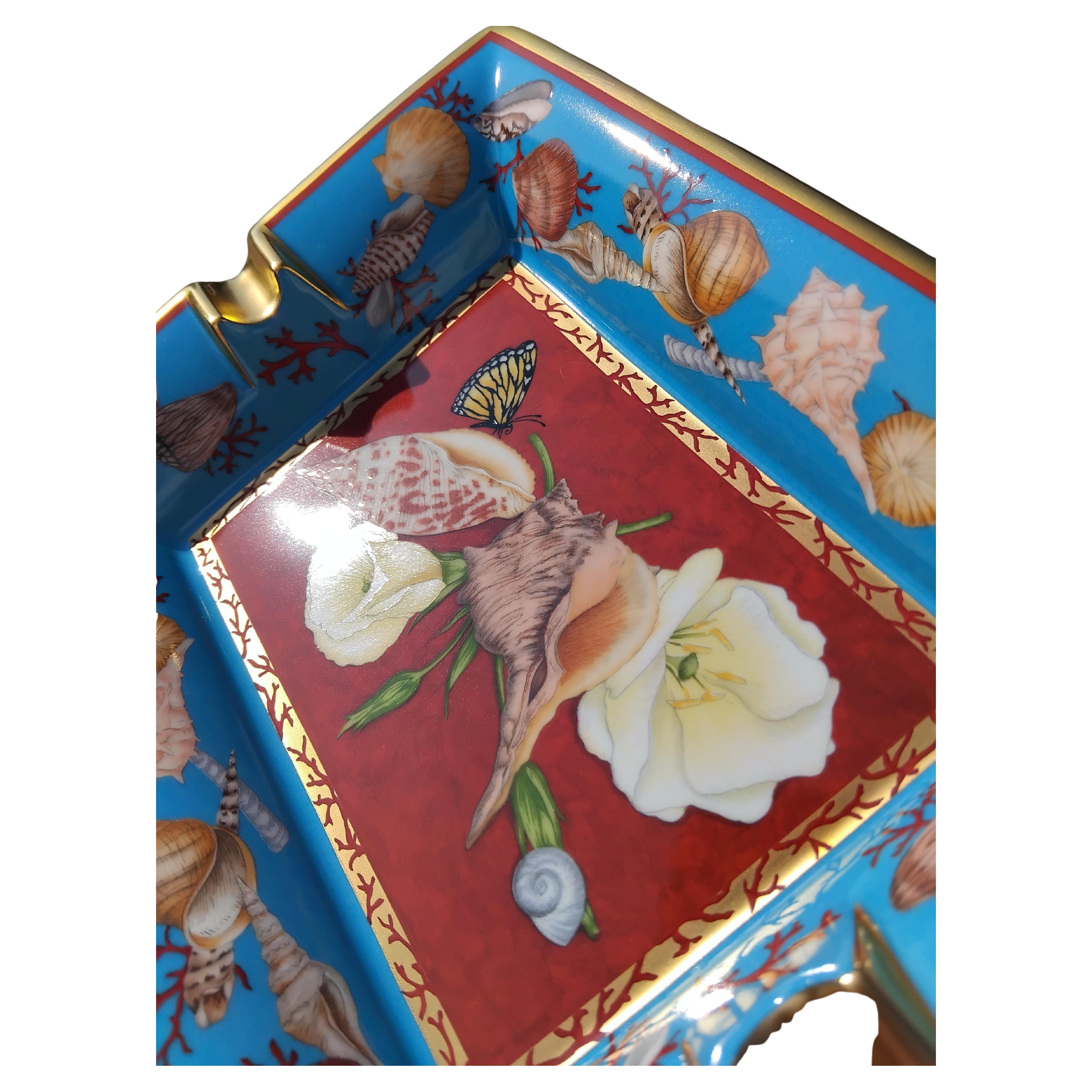 Hermès Flowers Seashells Print Ashtray Change Tray Porcelain Gold For Sale 5