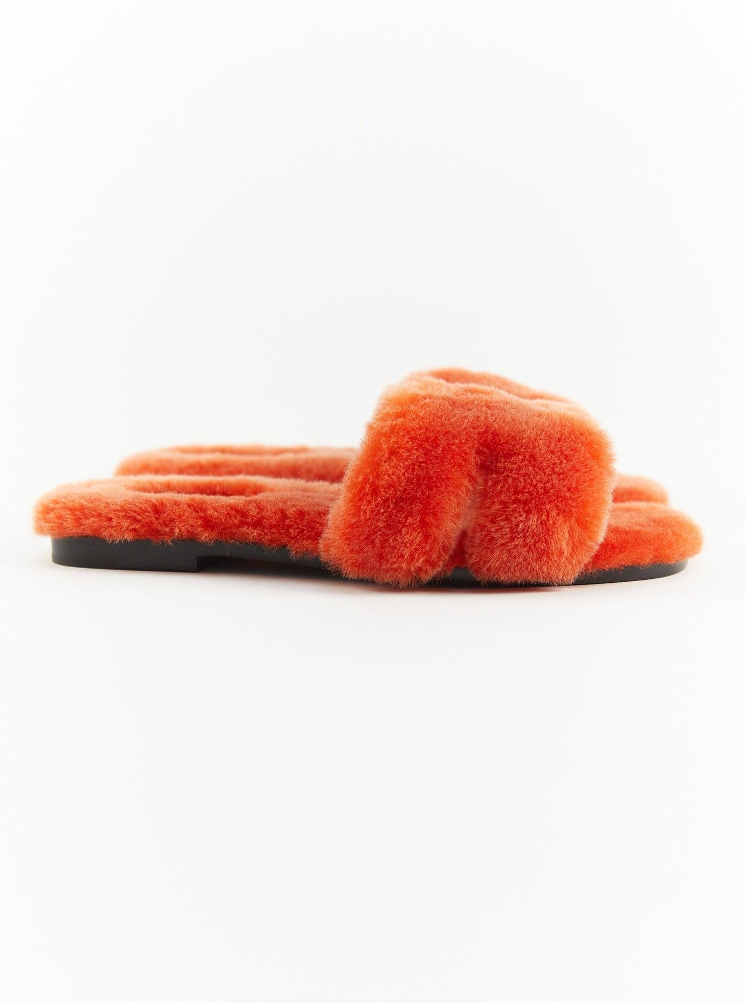HERMÈS FLUFFY ORAN SANDAL Orange - Size 37.5 In Excellent Condition For Sale In London, GB