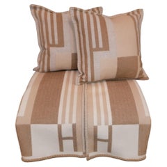 Used Hermes Vibration Throw Blanket and pillows 