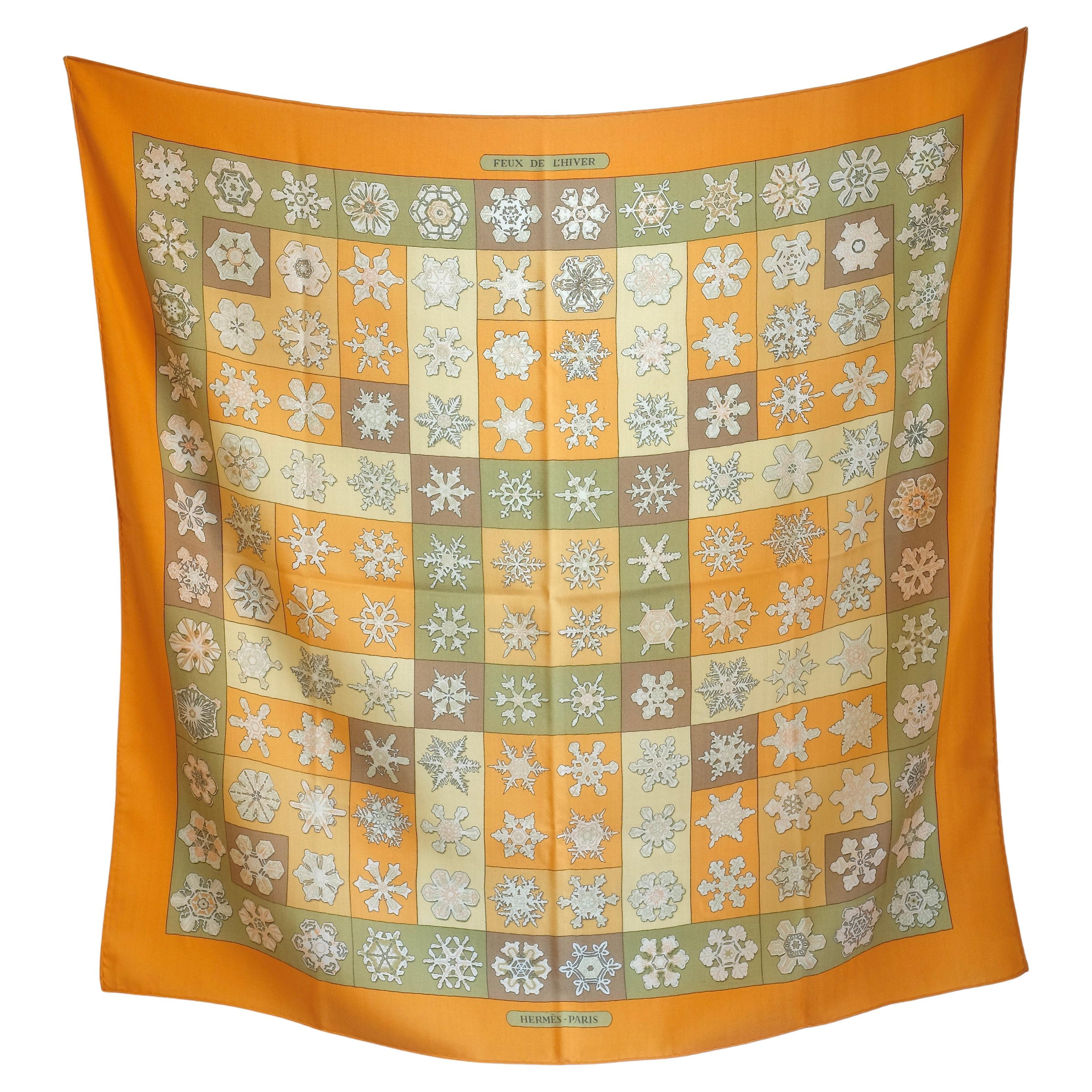 HÈRMES - Foulard Cachemire e Seta "Feux d
Hiver" By Christiane Vauzelles 1981 For Sale