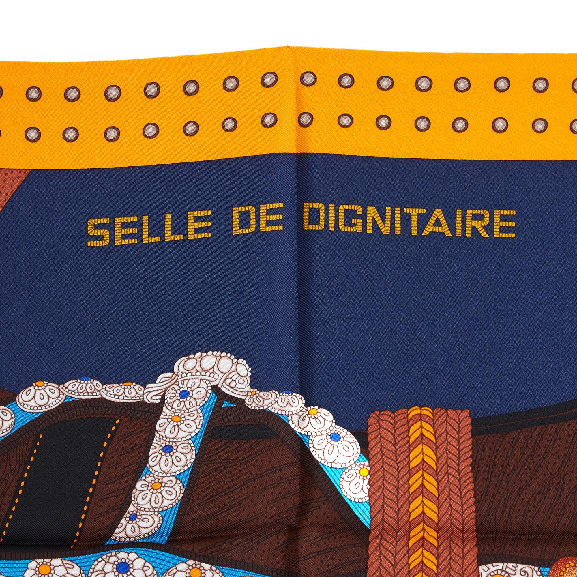 Noir Hermès Foulard Carre 90 Selle de Dignitaire 2018 Silk Twill Scarf Hermes Pristin en vente
