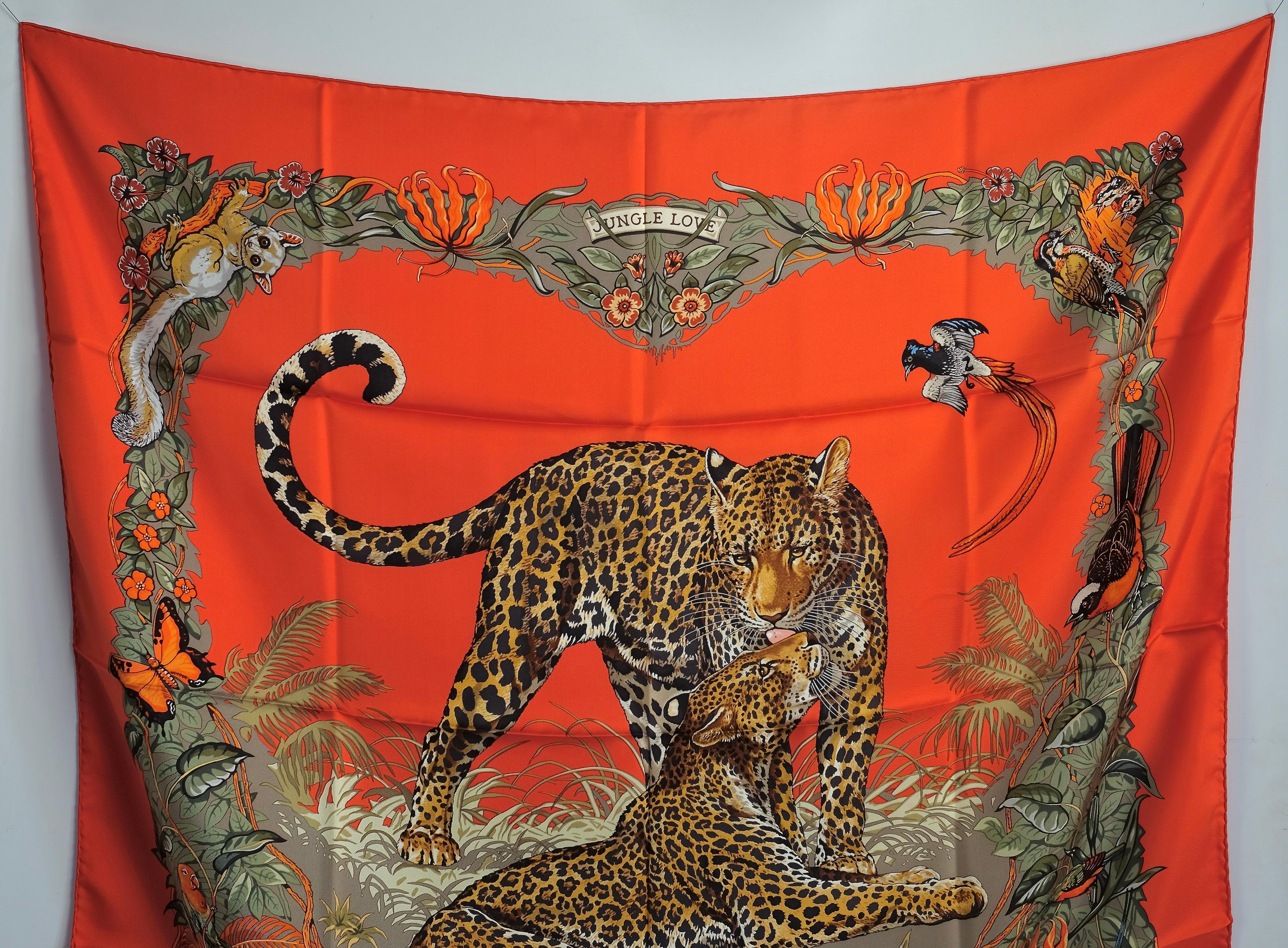 HERMÈS - Iconic silk scarf 90x90 
