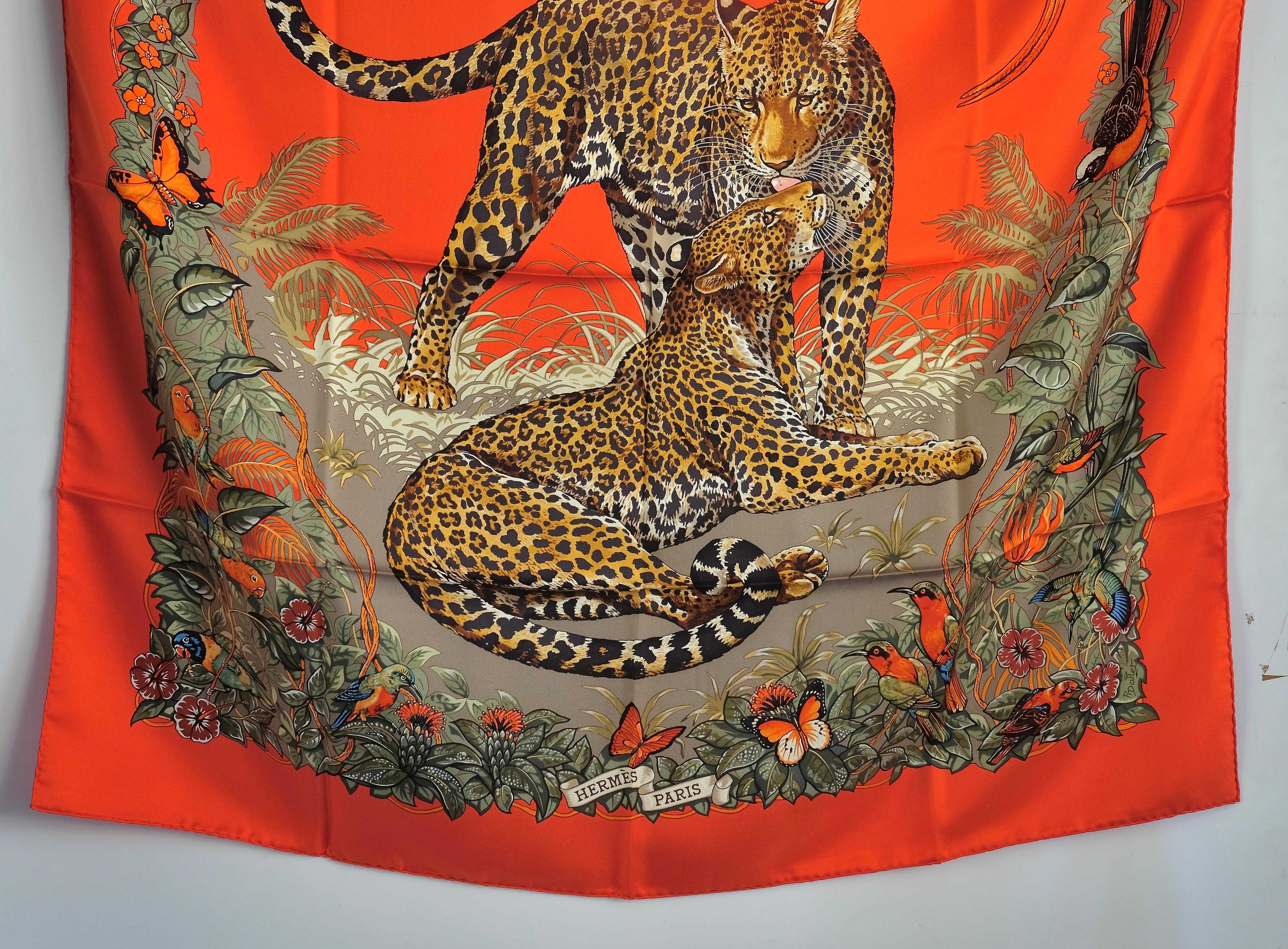 Women's or Men's HERMÈS - Iconic silk scarf 90x90 