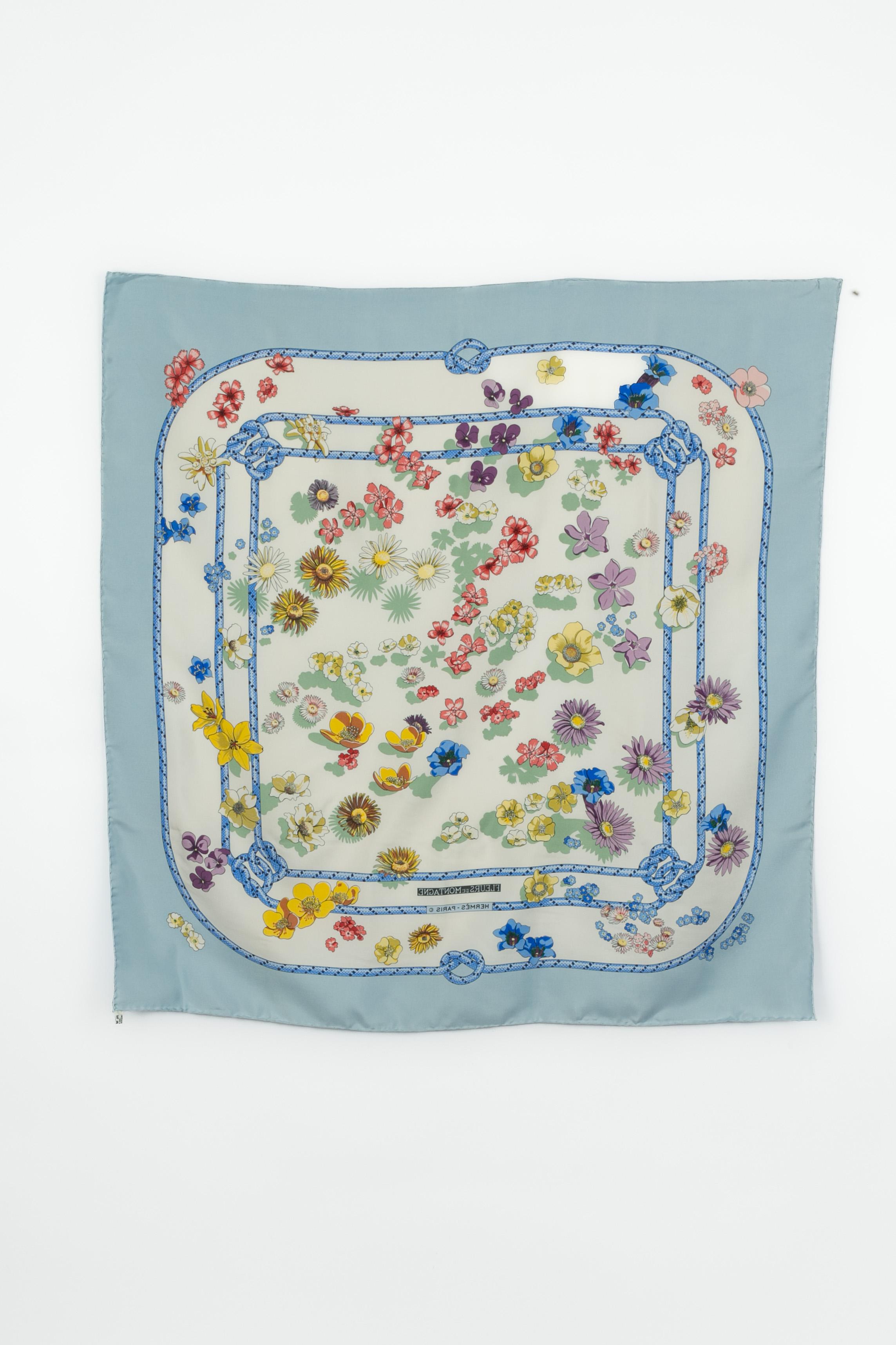 Foulard Hermès 'Flores de montaña en venta 1
