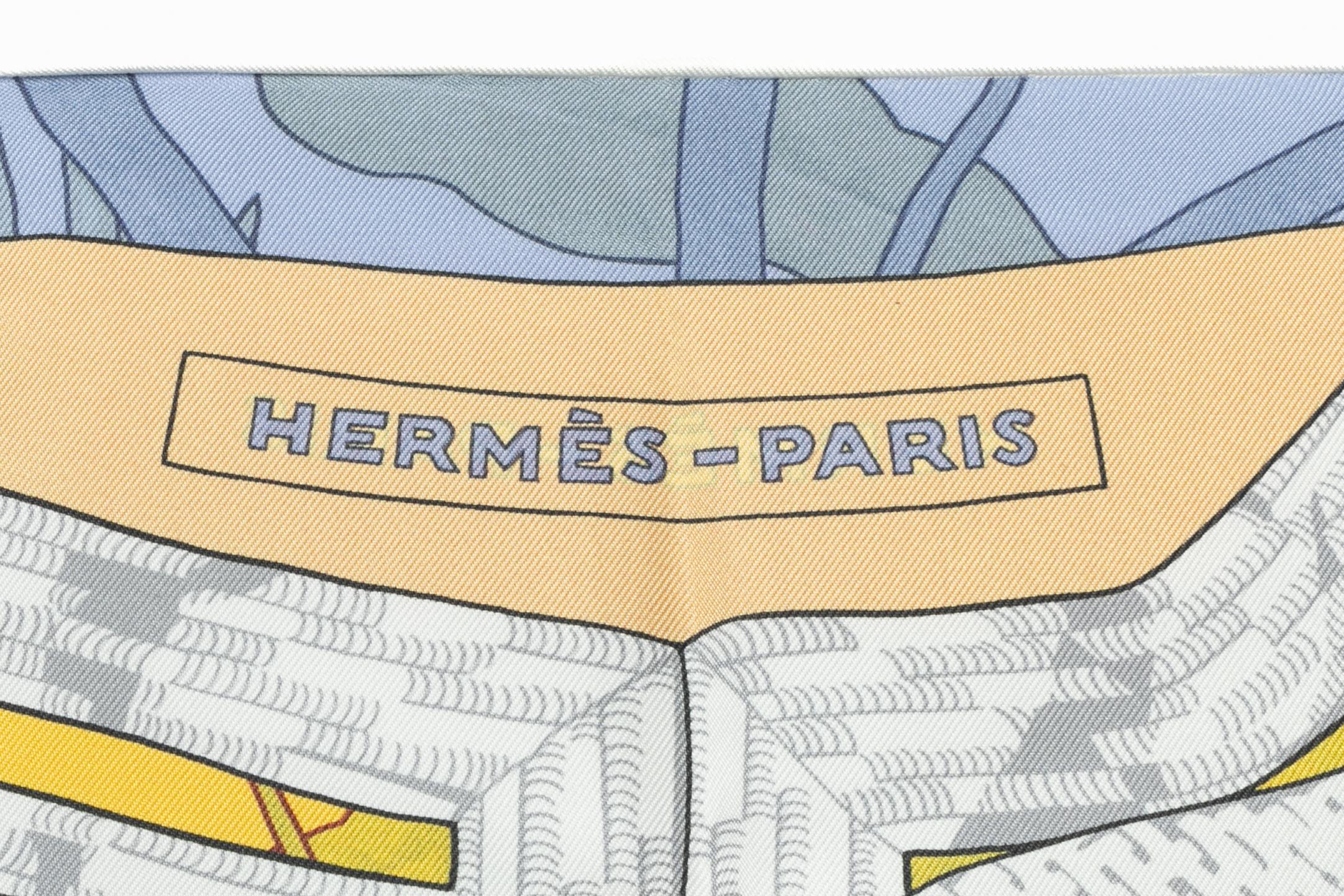 Hermès foulard / scarf 'flower brandenburgs' dual-sided Beige en venta