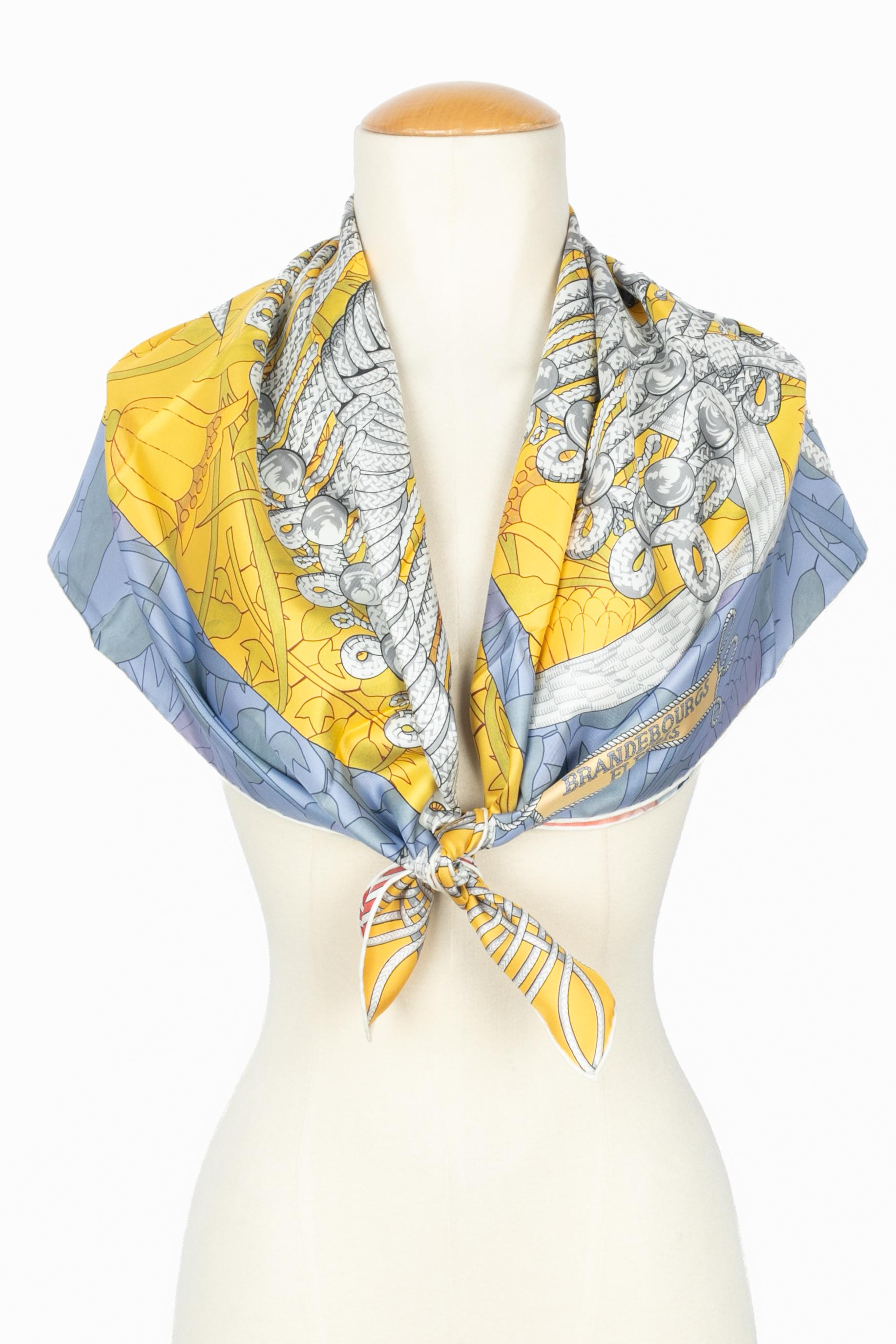 Hermès foulard / scarf 'flower brandenburgs' dual-sided en venta 4