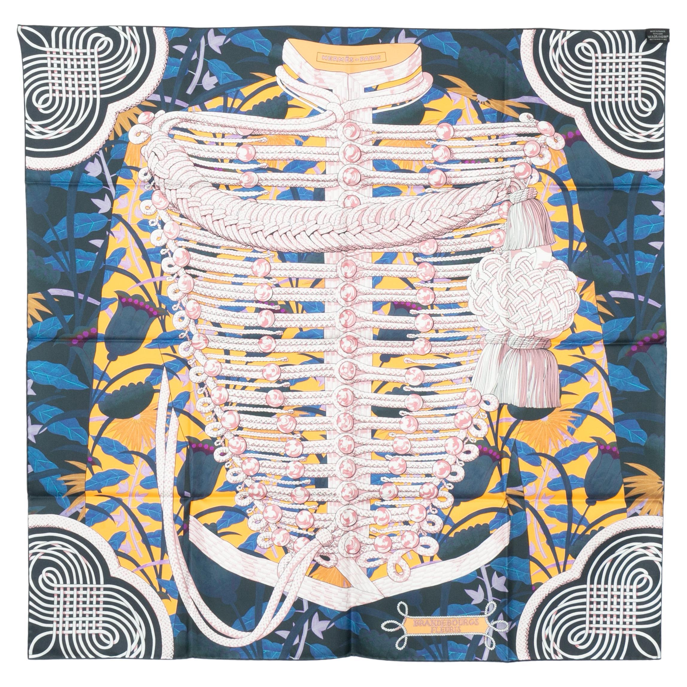 Hermès foulard / scarf 
flower brandenburgs
 dual-sided en venta