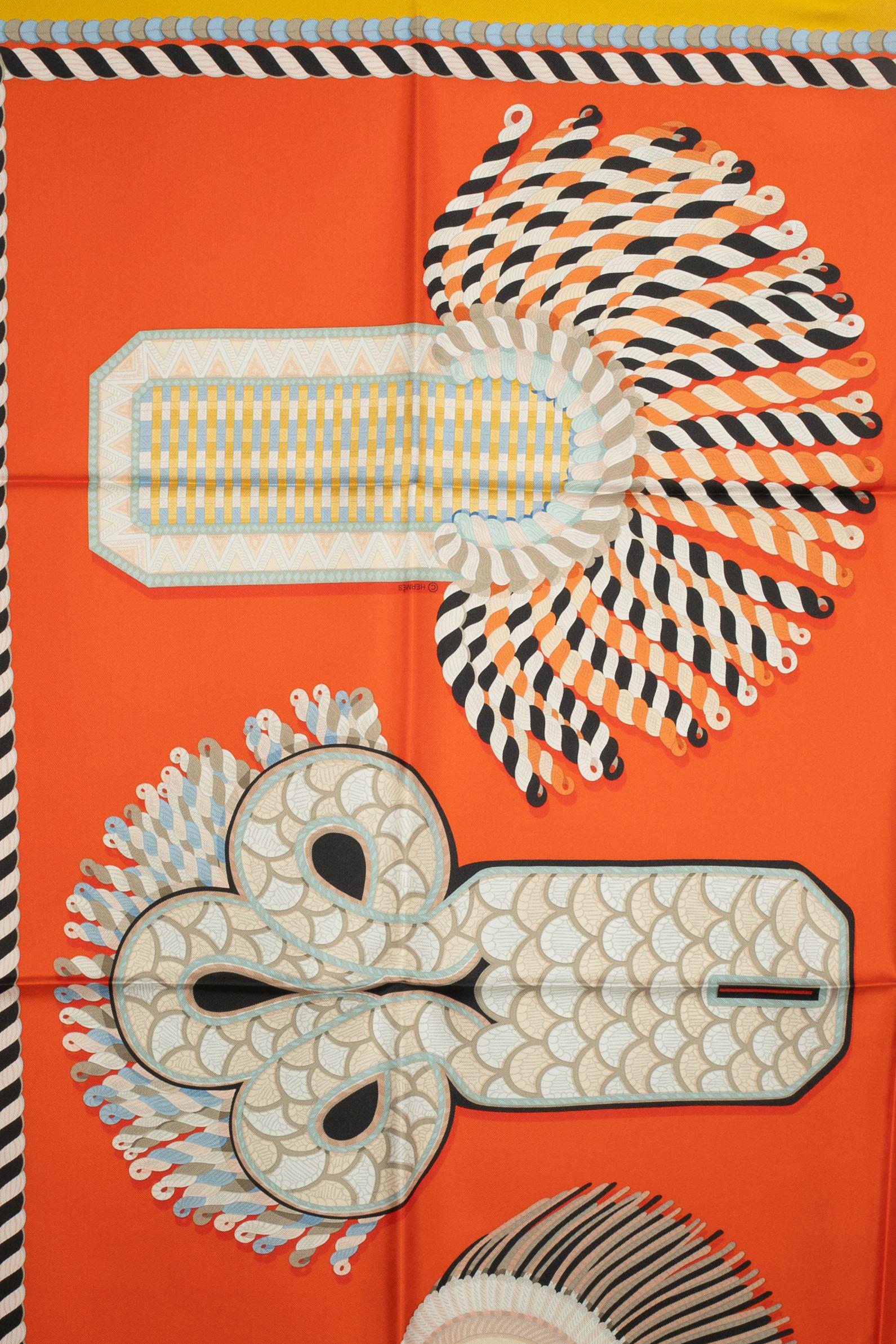 Foulard / sciarpa 'Gala Shoulder pad' di Hermès In condizioni ottime a SAINT-OUEN-SUR-SEINE, FR