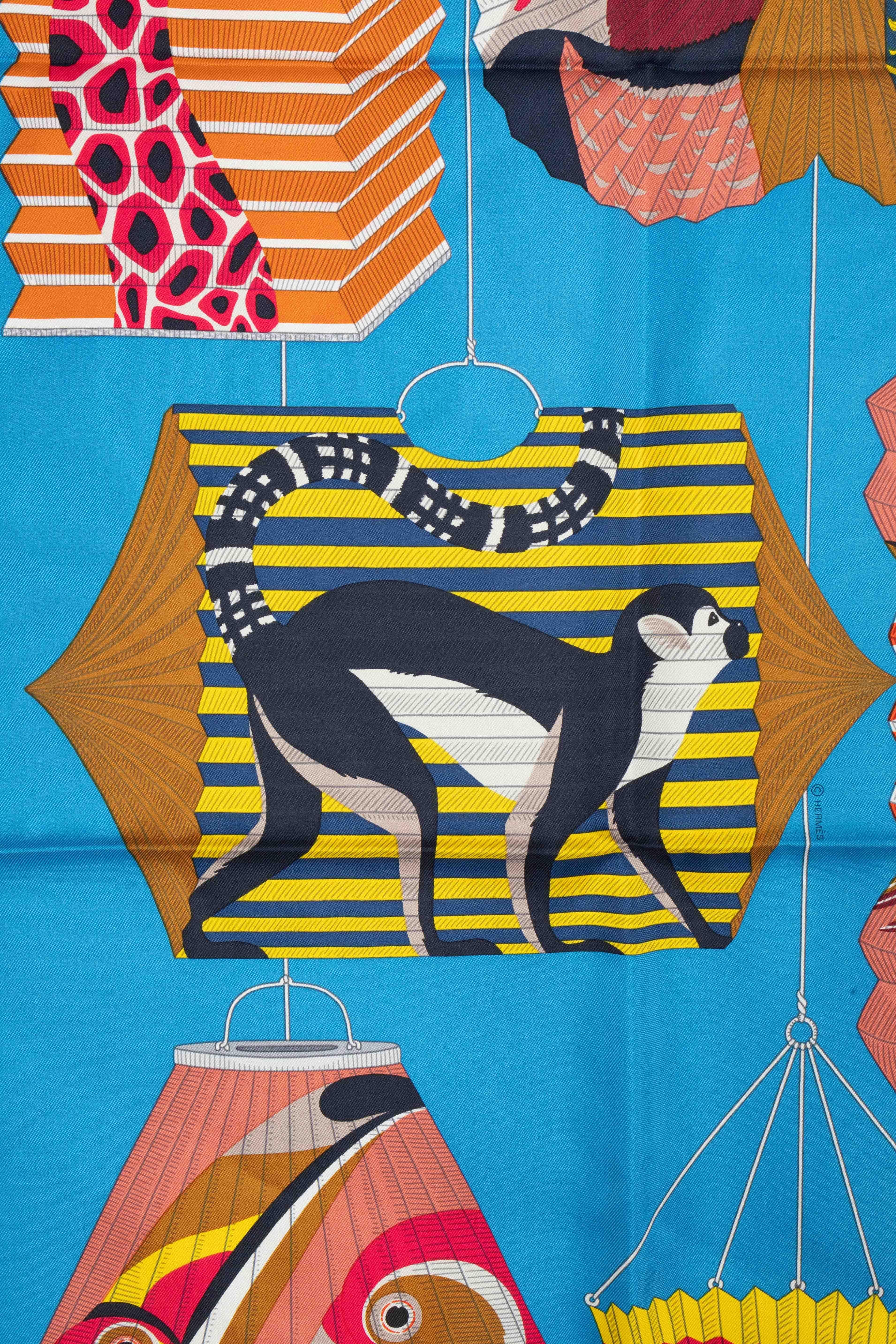Hermès Foulard / Schal 'Laternen, Ballons und Kokarden' (Beige) im Angebot