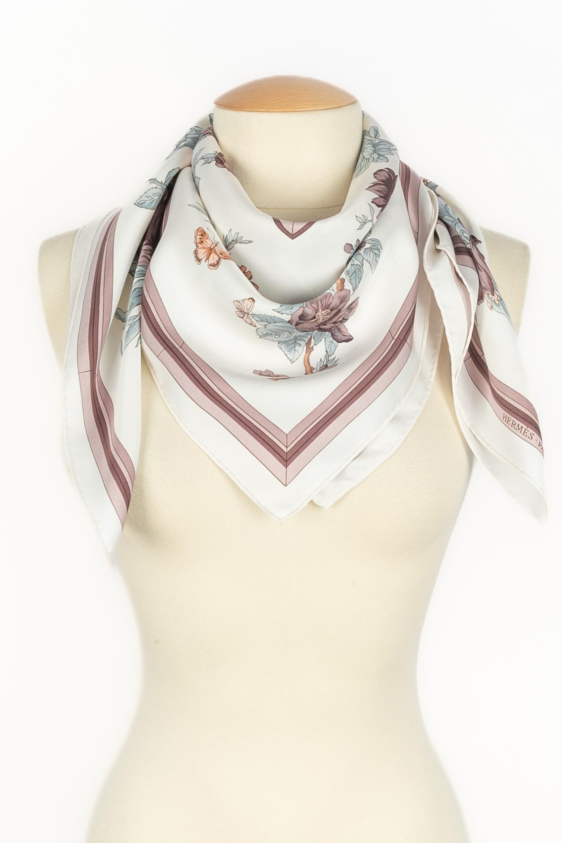 Hermès foulard / scarf 'Quai aux fleurs' en vente 3
