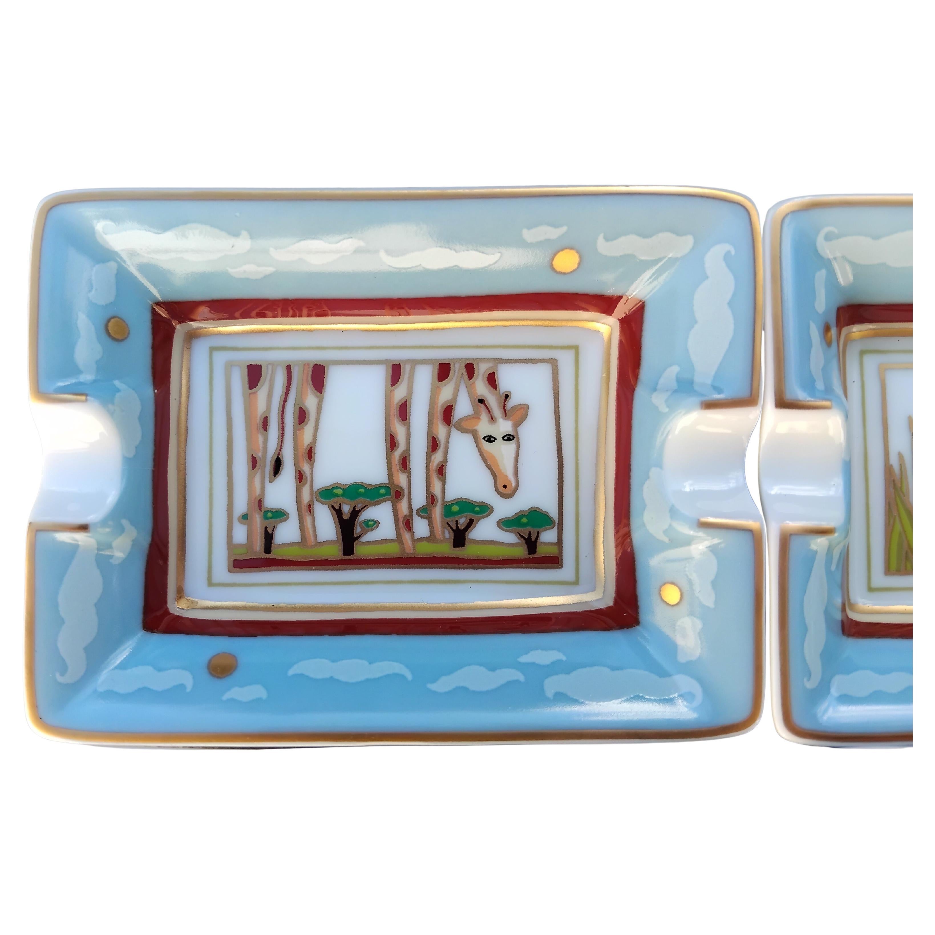 Hermès Cuatro Ceniceros Pequeños Bandejas Animales Salvajes Estampado África Porcelana Oro 10