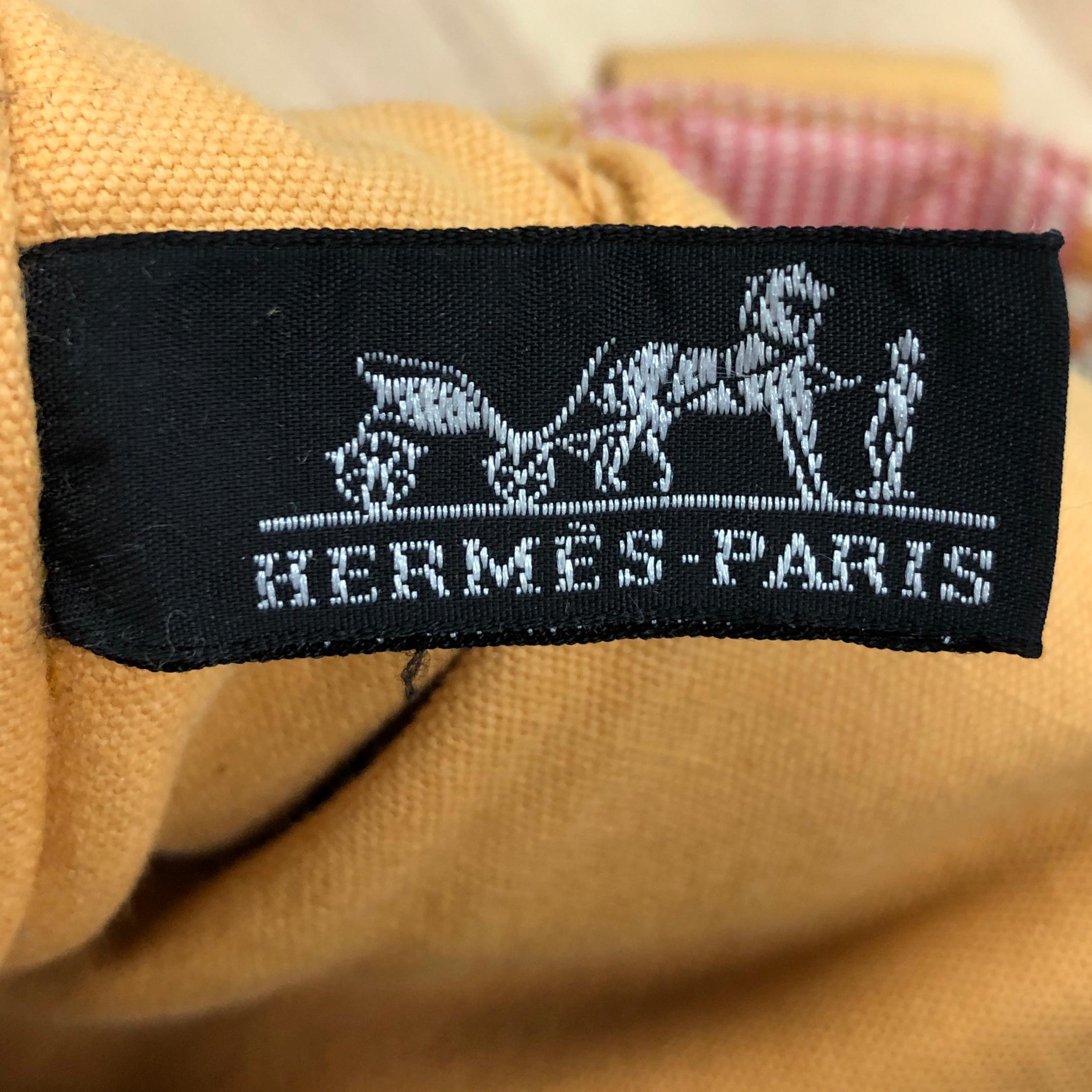 Women's or Men's Hermes Fourre Tout Handbag Multicolor Toile MM