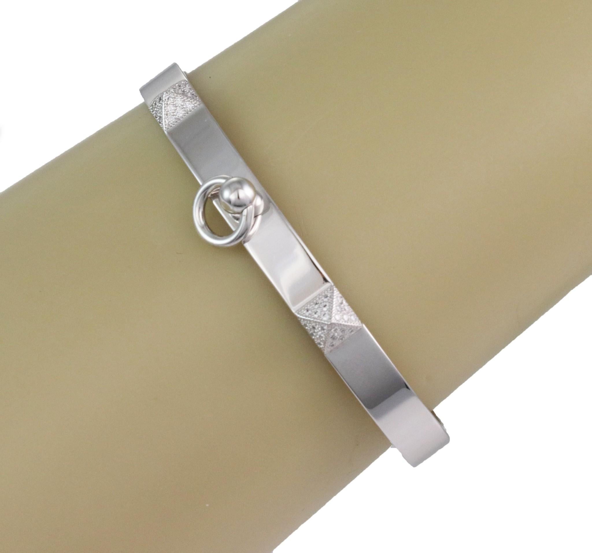 Bracelet jonc Collier de Chien en or blanc 18 carats et diamants Hermès France en vente 2