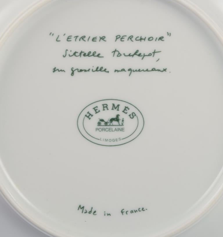Hermès, Frankreich. Zwei Porzellanteller mit Vogelmotiven. Ende 20. Jh. im Zustand „Hervorragend“ im Angebot in København, Copenhagen