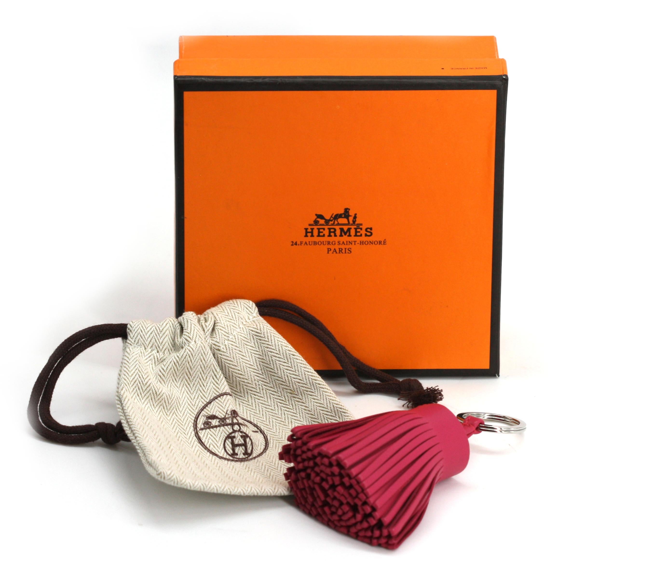 Hermes Borsa in pelle fucsia con nappe in vendita 1