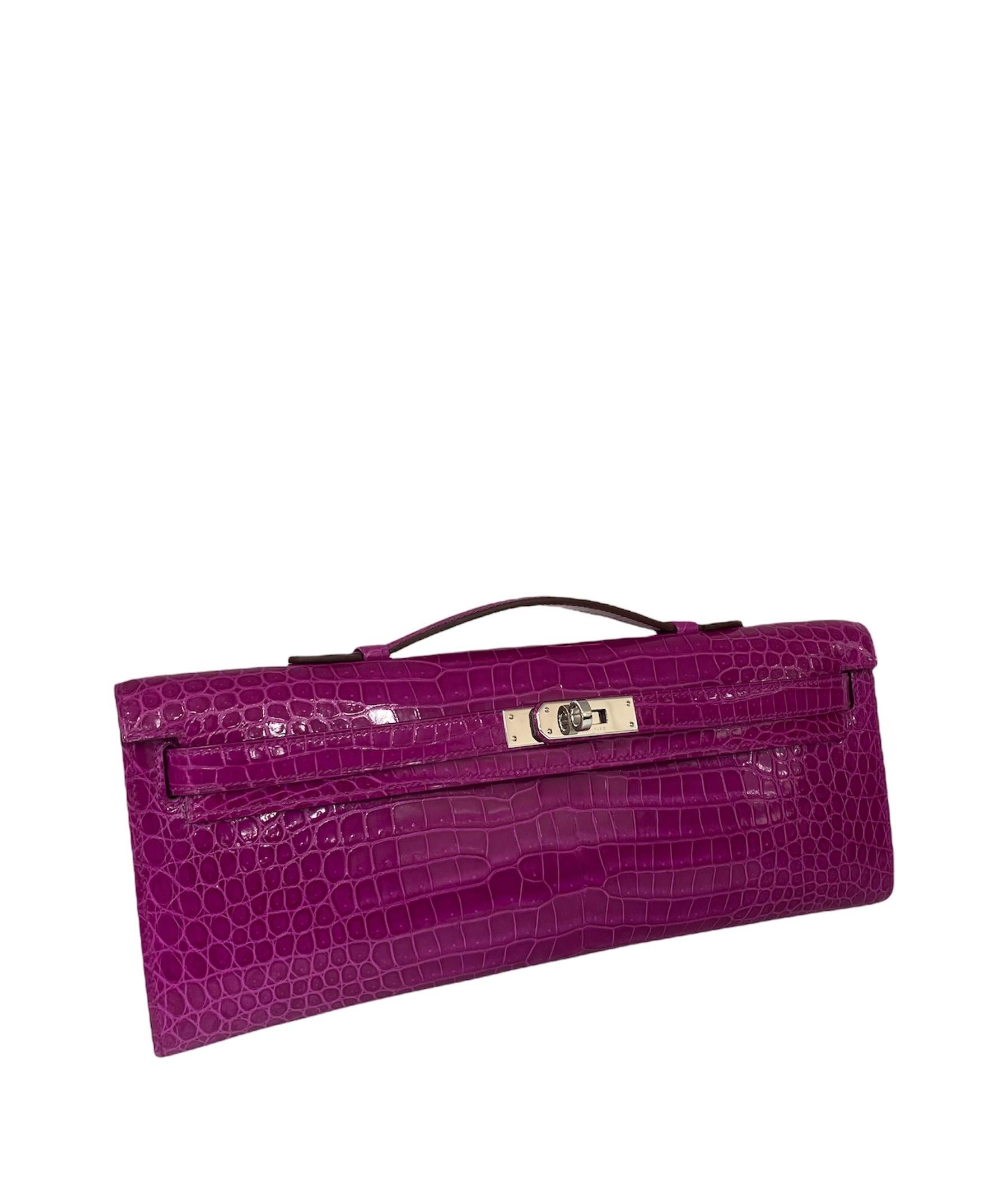 Viola Pochette Kelly Cut in pelle fucsia di Hermès